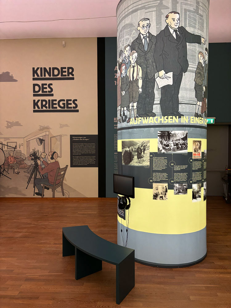 Ausstellungsansicht "Kinder des Krieges"
