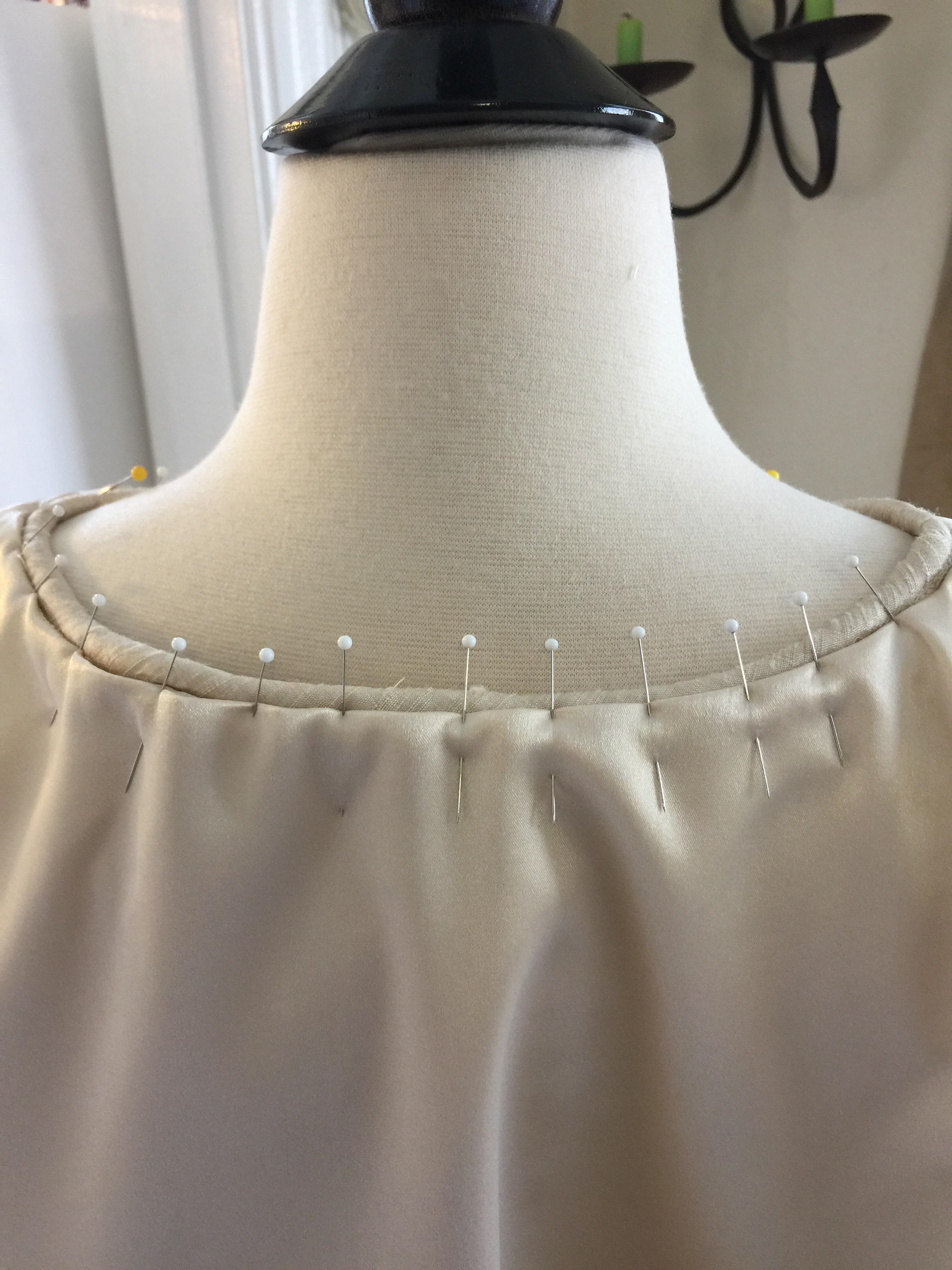 Pinning Neck Line