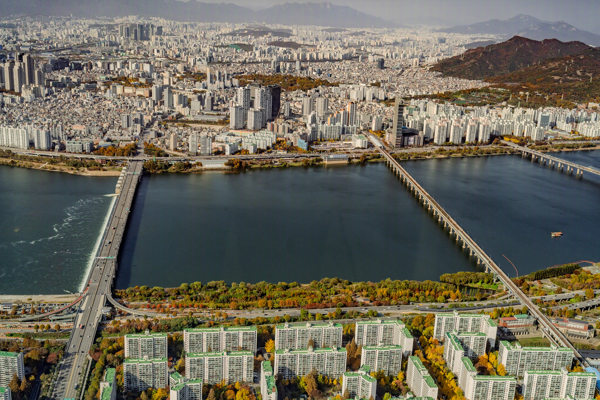 A view from the Lotte World Tower looking over the Han River