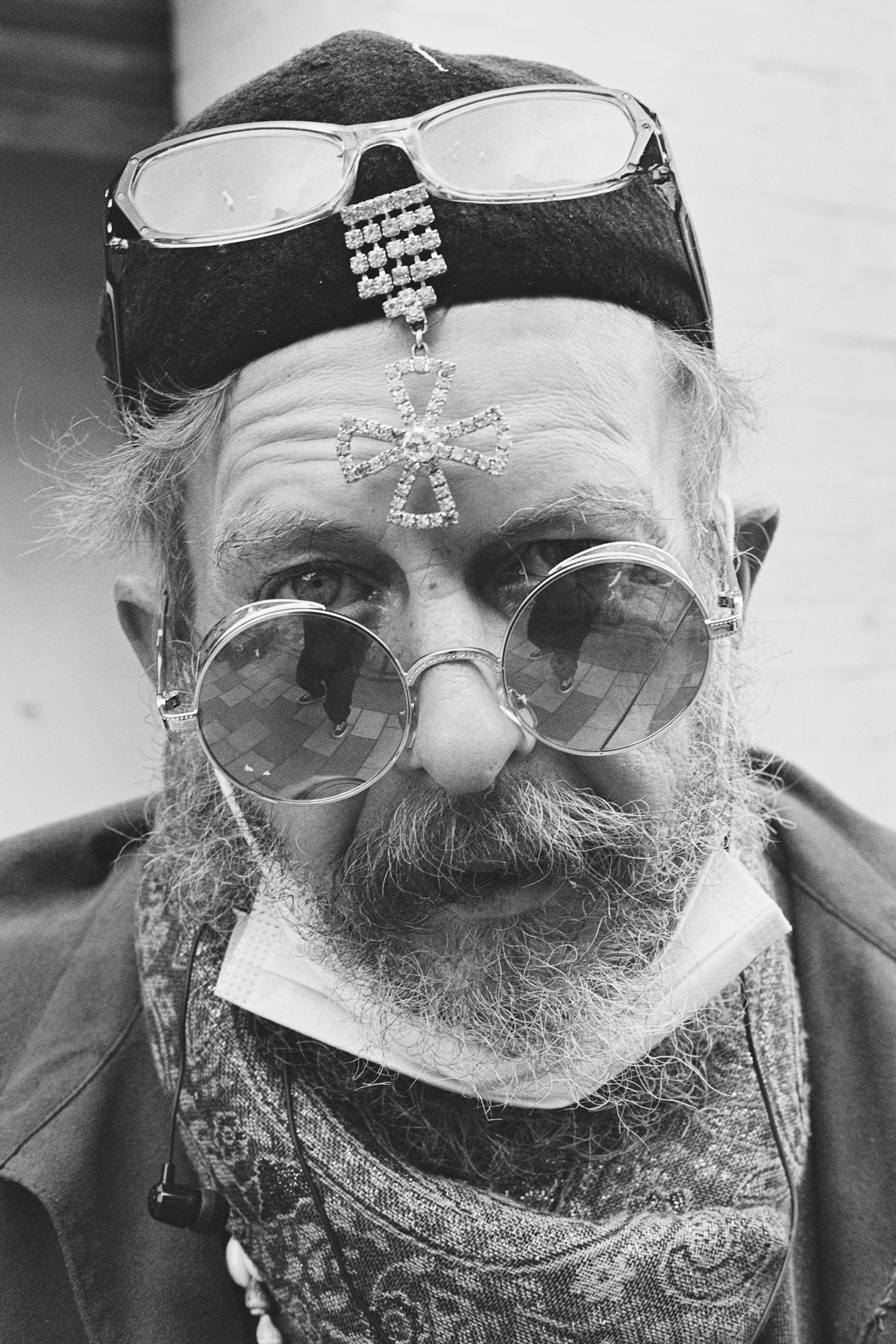 Belong To The Barras - Frank