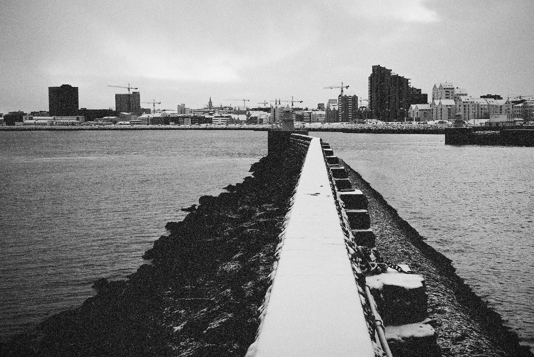 Sea Wall, Reykjavík 2015