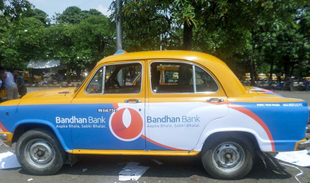 Connects with a common man with an eye level branding