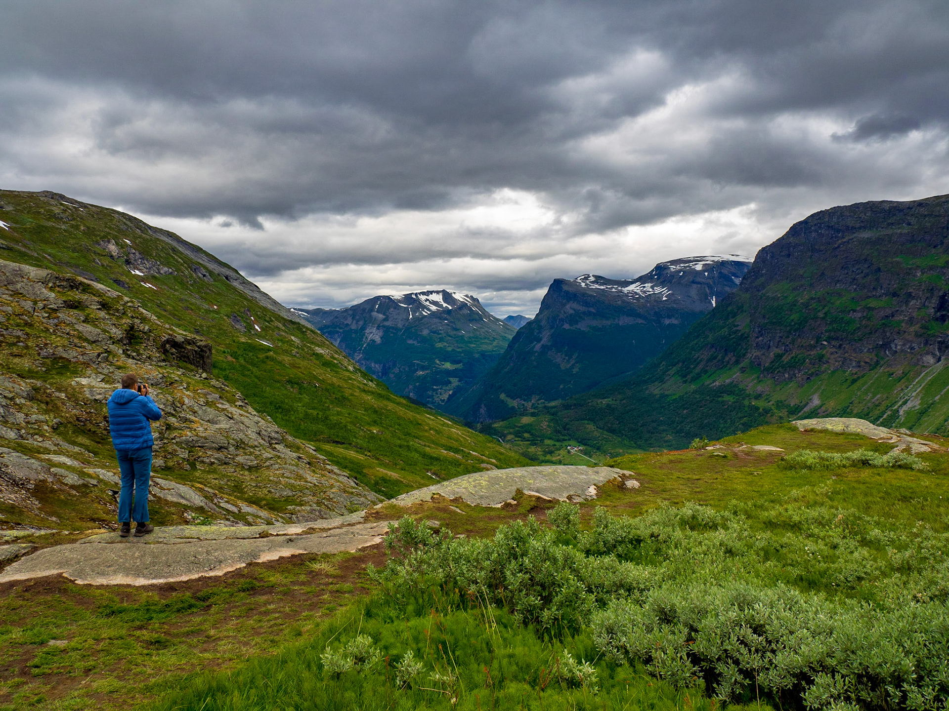 Auf dem Weg zum Geiranger

On our way to Geiranger