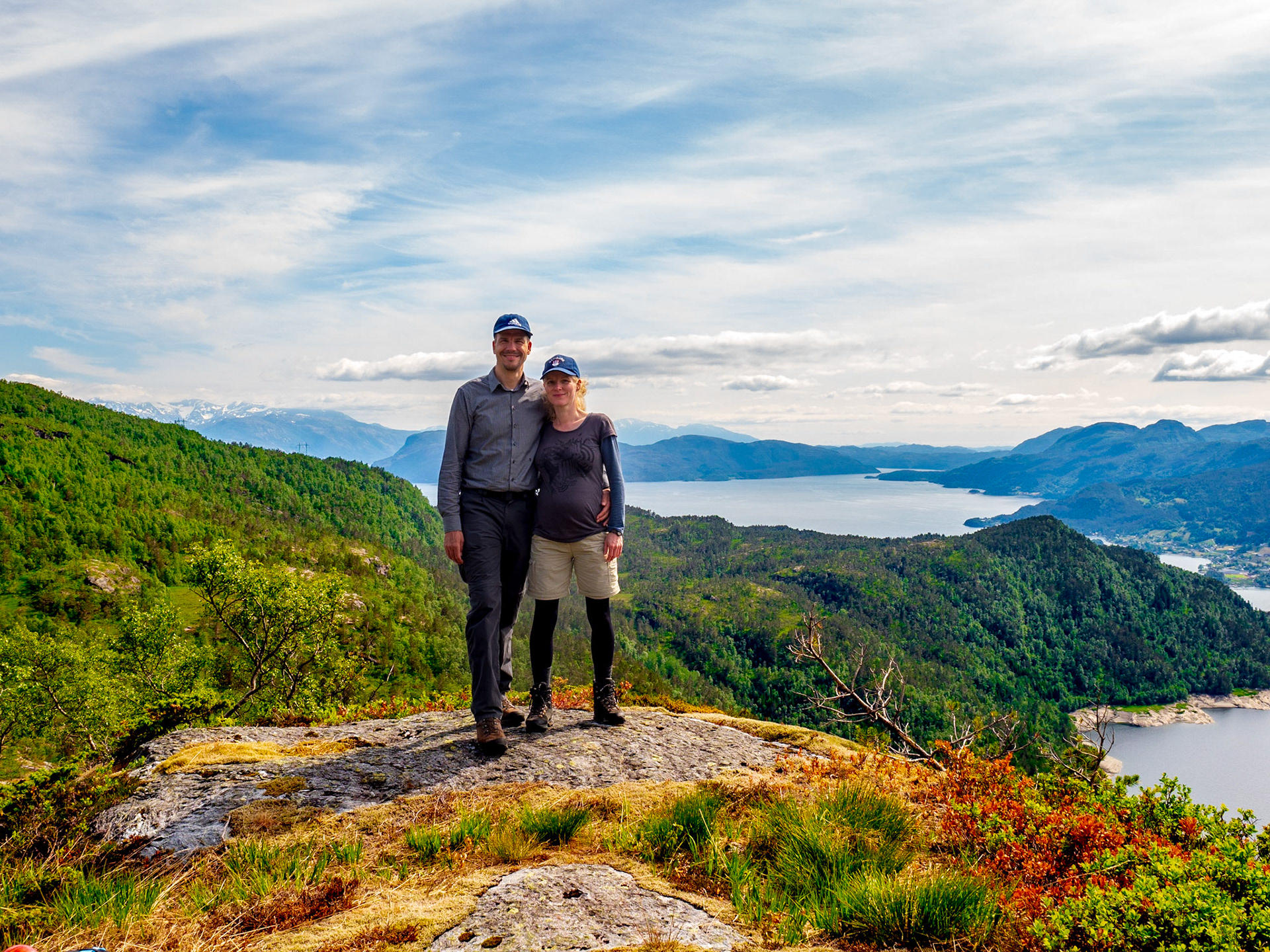 Der Beginn einer der schönsten Wanderungen die wir in Norwegen gemacht haben.

The start of one of the most beautiful hikes we did in Norway.