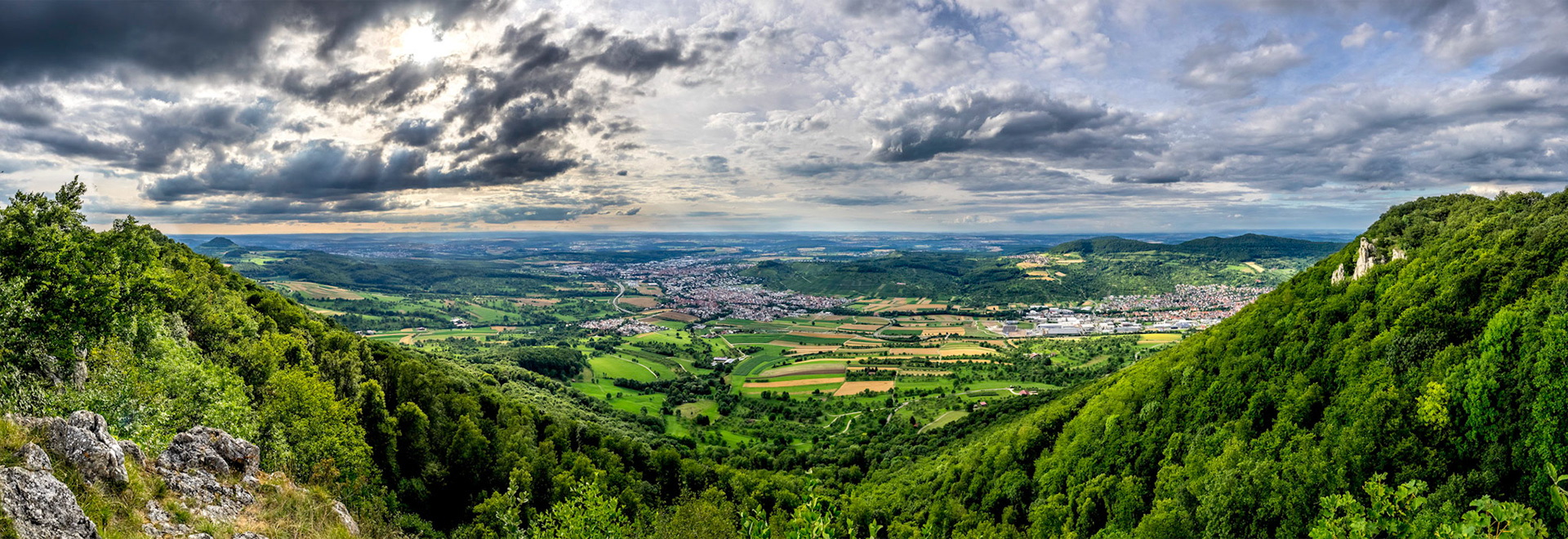 Panorama aus 13 HDRs á 3 Bilder mit 2EV Unterschied