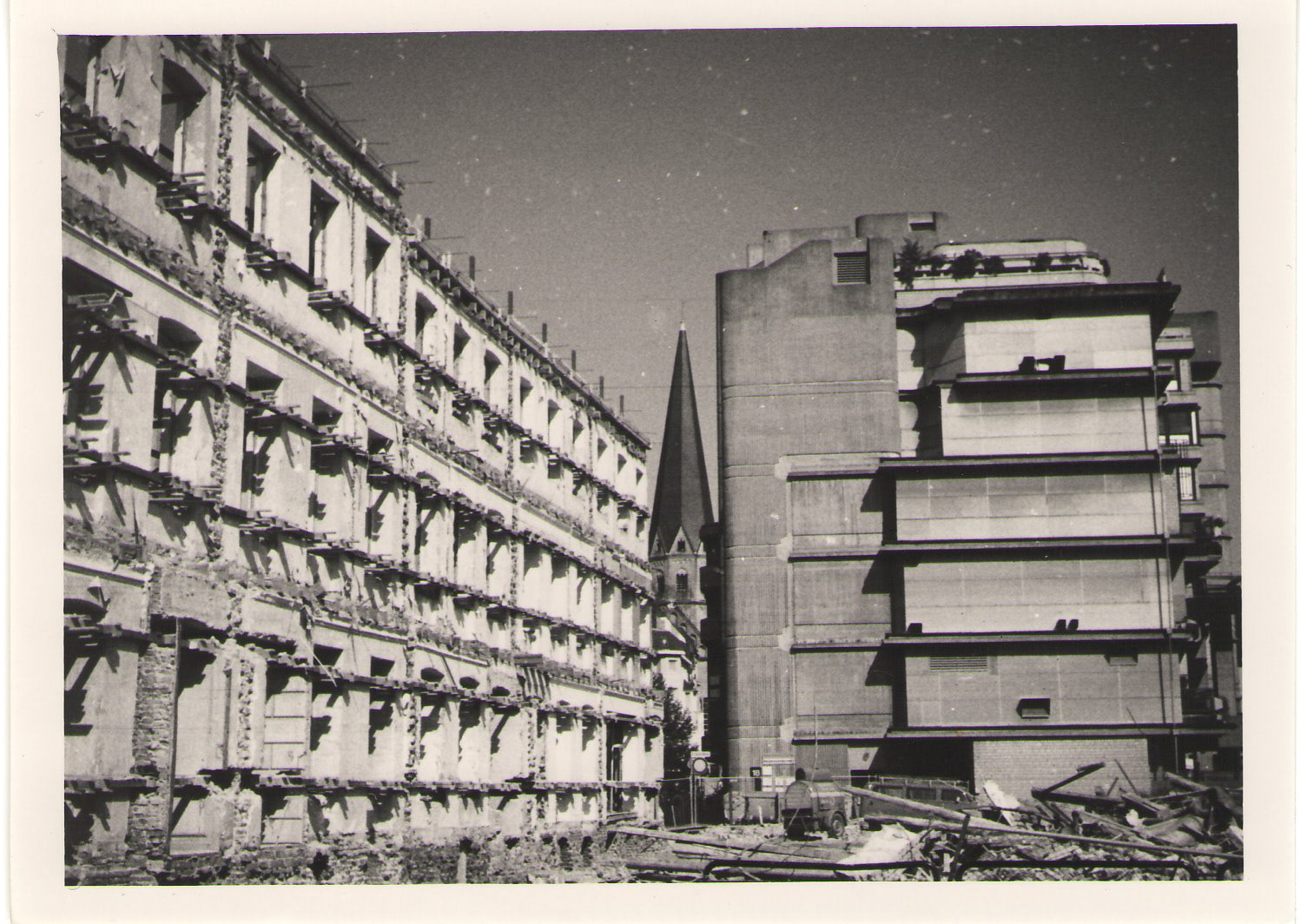 Baustelle für Cassius-Bastei, Abriss der Bürgerhäuser