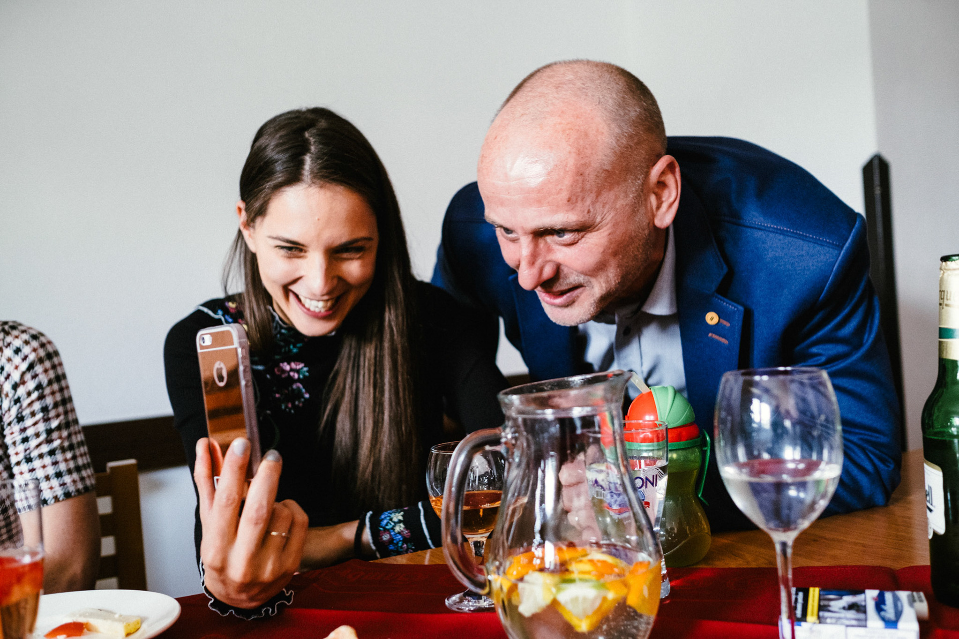 ...tak na chvíli nakouknul alespoň přes Skype.