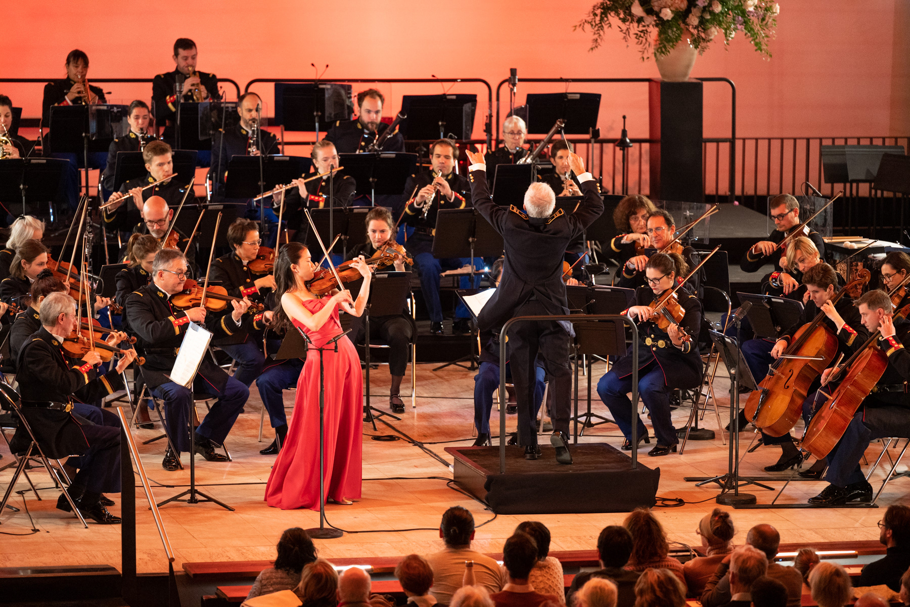 Miyu Kitsuwa, finalist of the Long-Thibaud violin competition, playing with the Orchestre de la Garde Républicaine, University Panthéon-Assas, November 2023