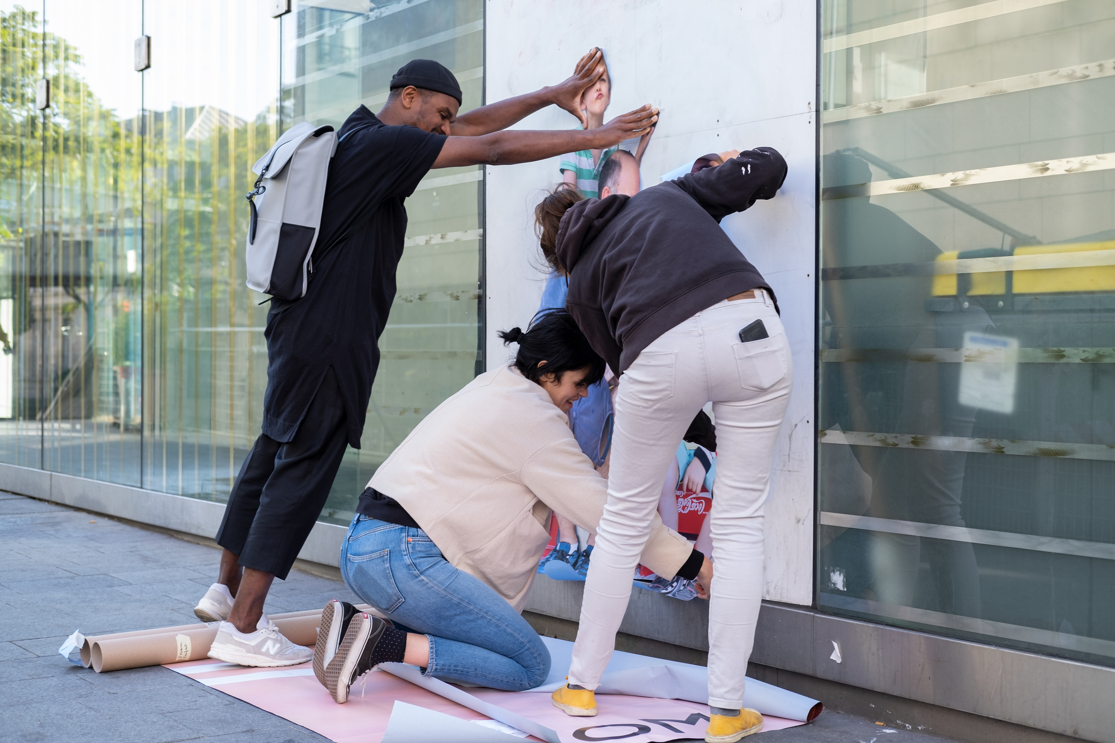 Photos de Famille(s) by Tami Notsnani in partership with Institut des Cultures d'Islam