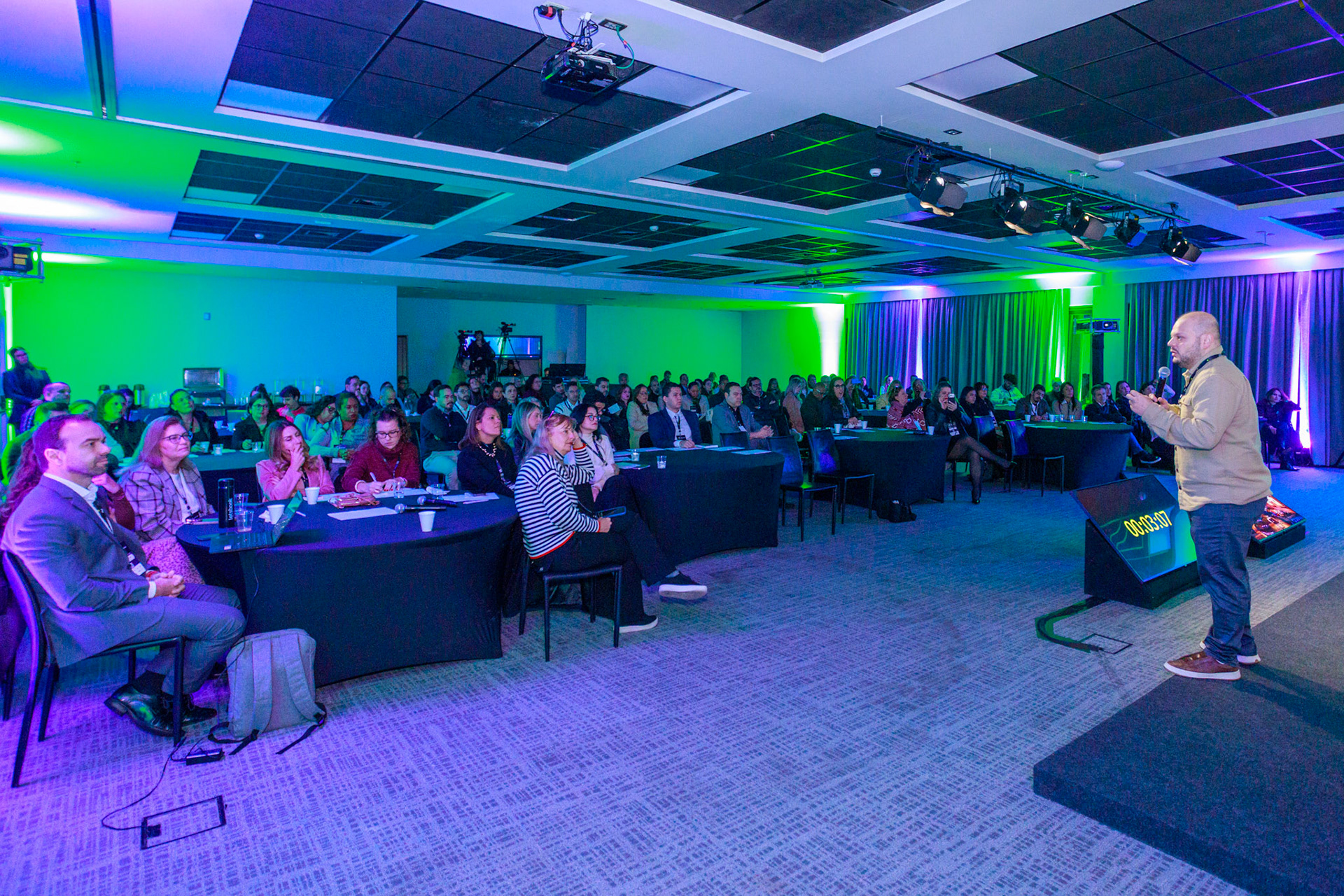 Palestra - Eu avisei. O mercado mudou. Cai mudar de novo.Augusto Rocha - VP Sales &amp; Marketing na Pmweb
