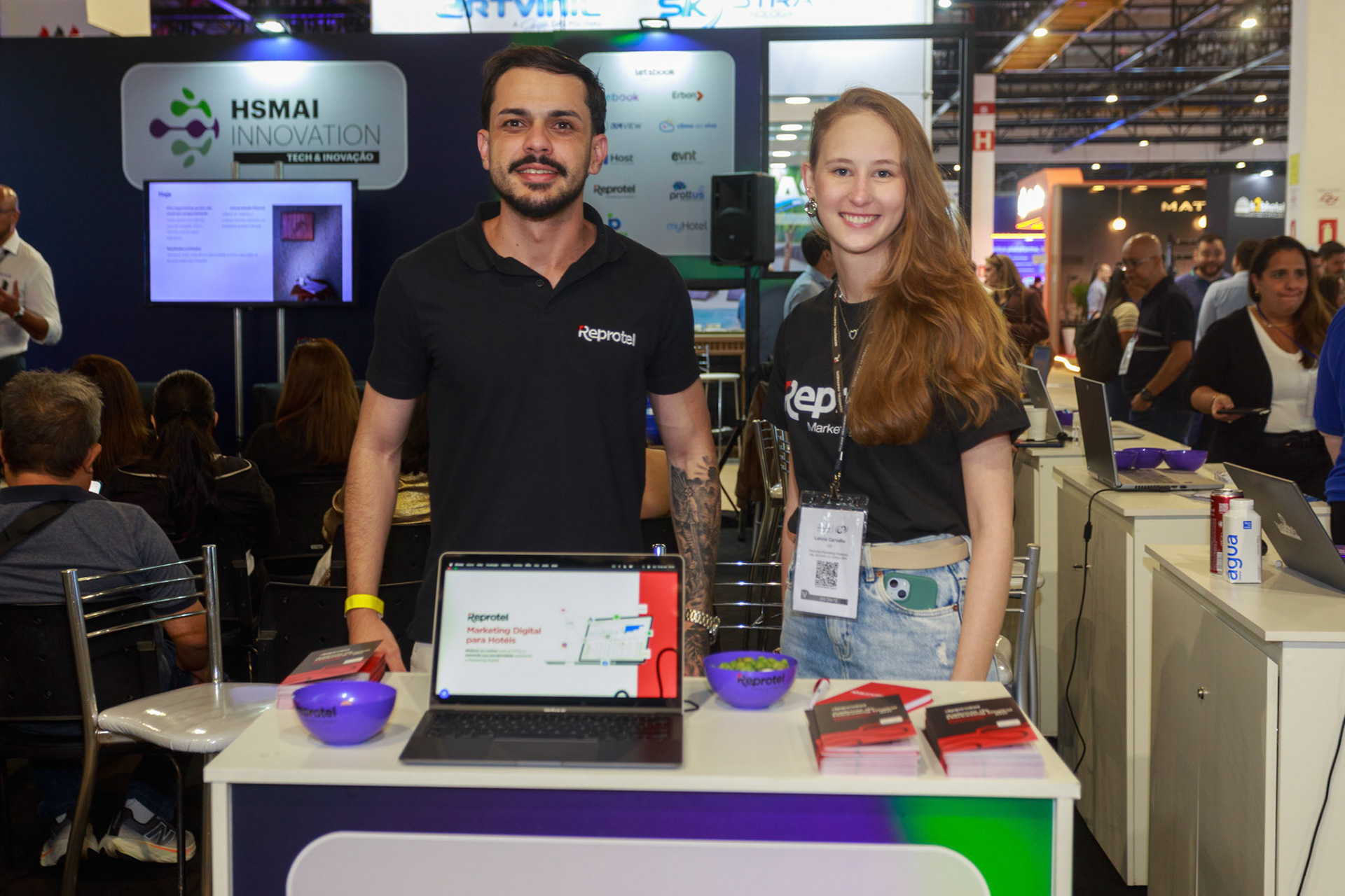 Fotos ambientes estande HSMAI na feira Equipotel 2025