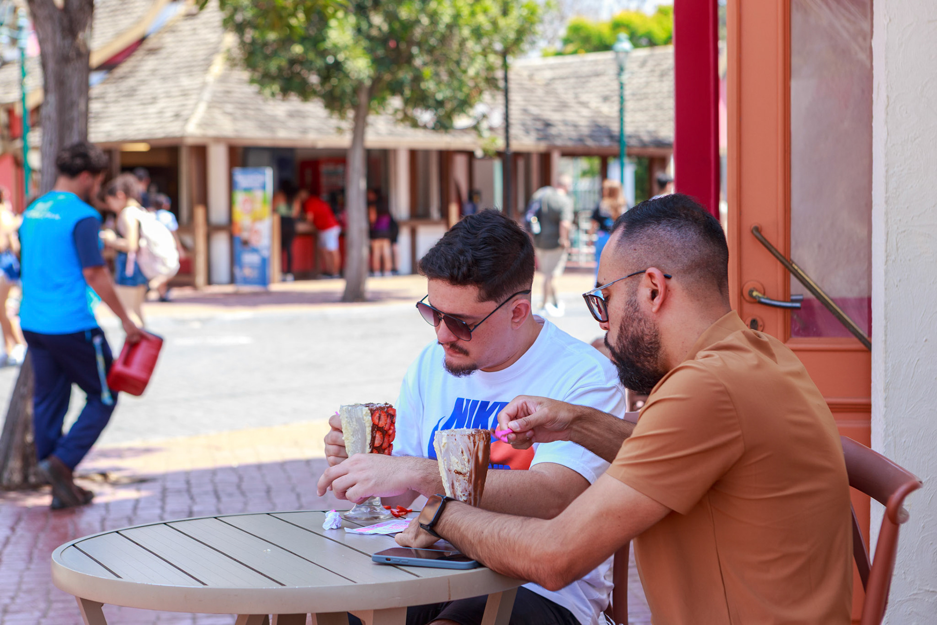 Ação promocional Gelaboca Day no Hopi Hari, durante a temporada de apresentaçoões de Circo dos Horres: A Horigem