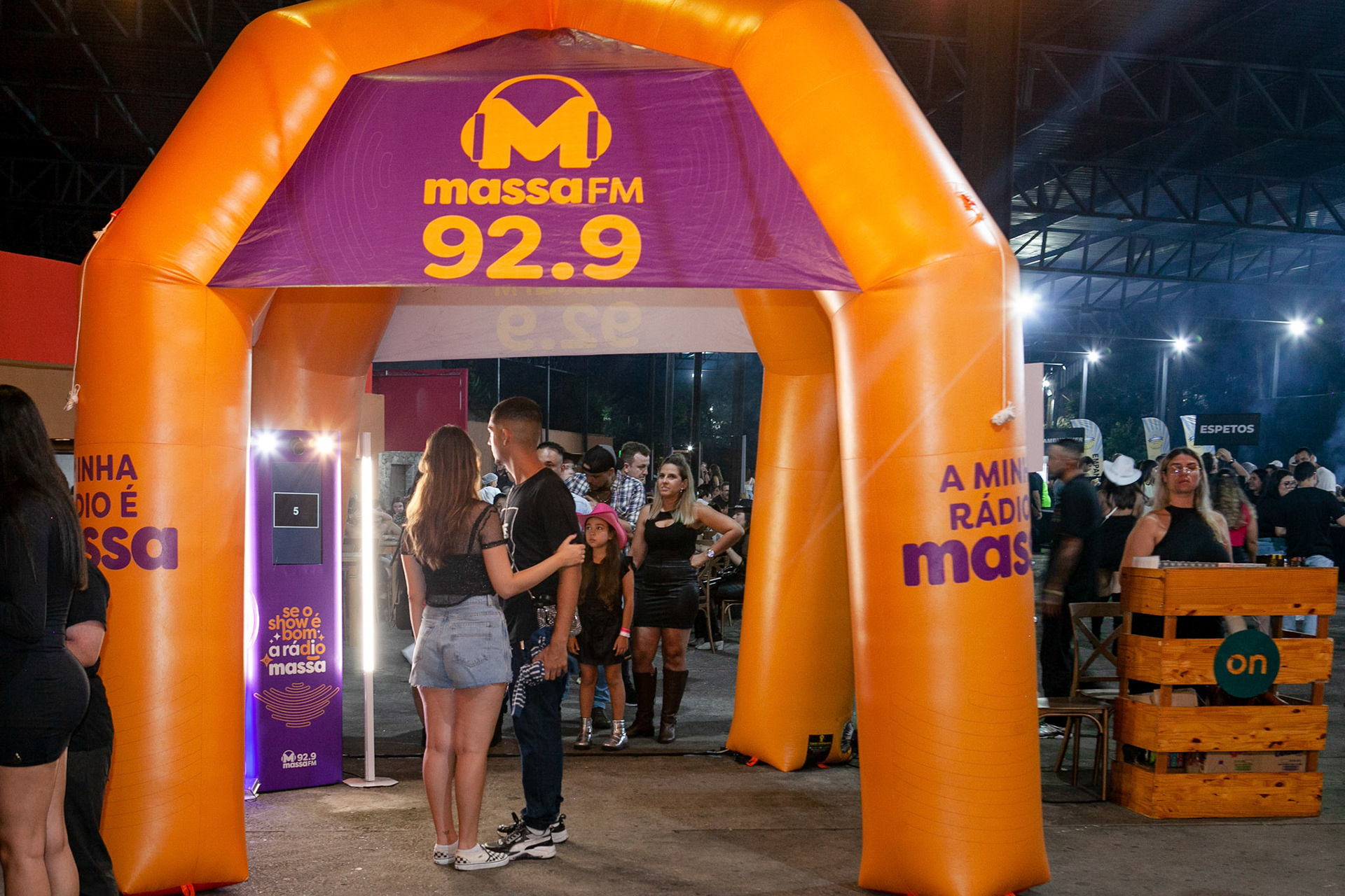 Apresentação do Show Ana Castela, no Estanciância Alto da Serra, Realização e divulgação da rádio Massa Fm, patriocinio Fisk