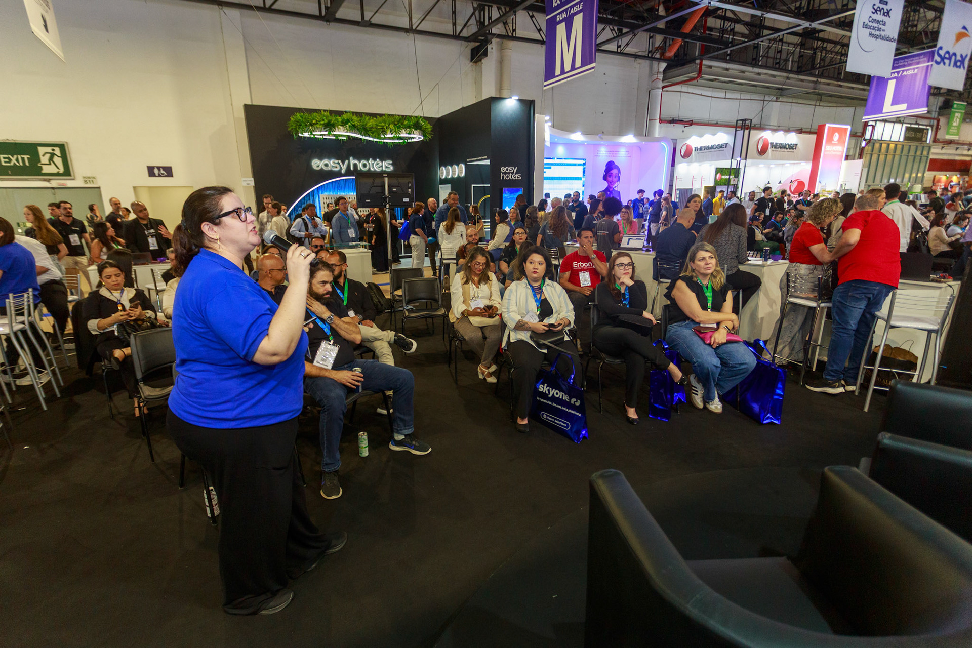 Fotos ambientes estande HSMAI na feira Equipotel 2025