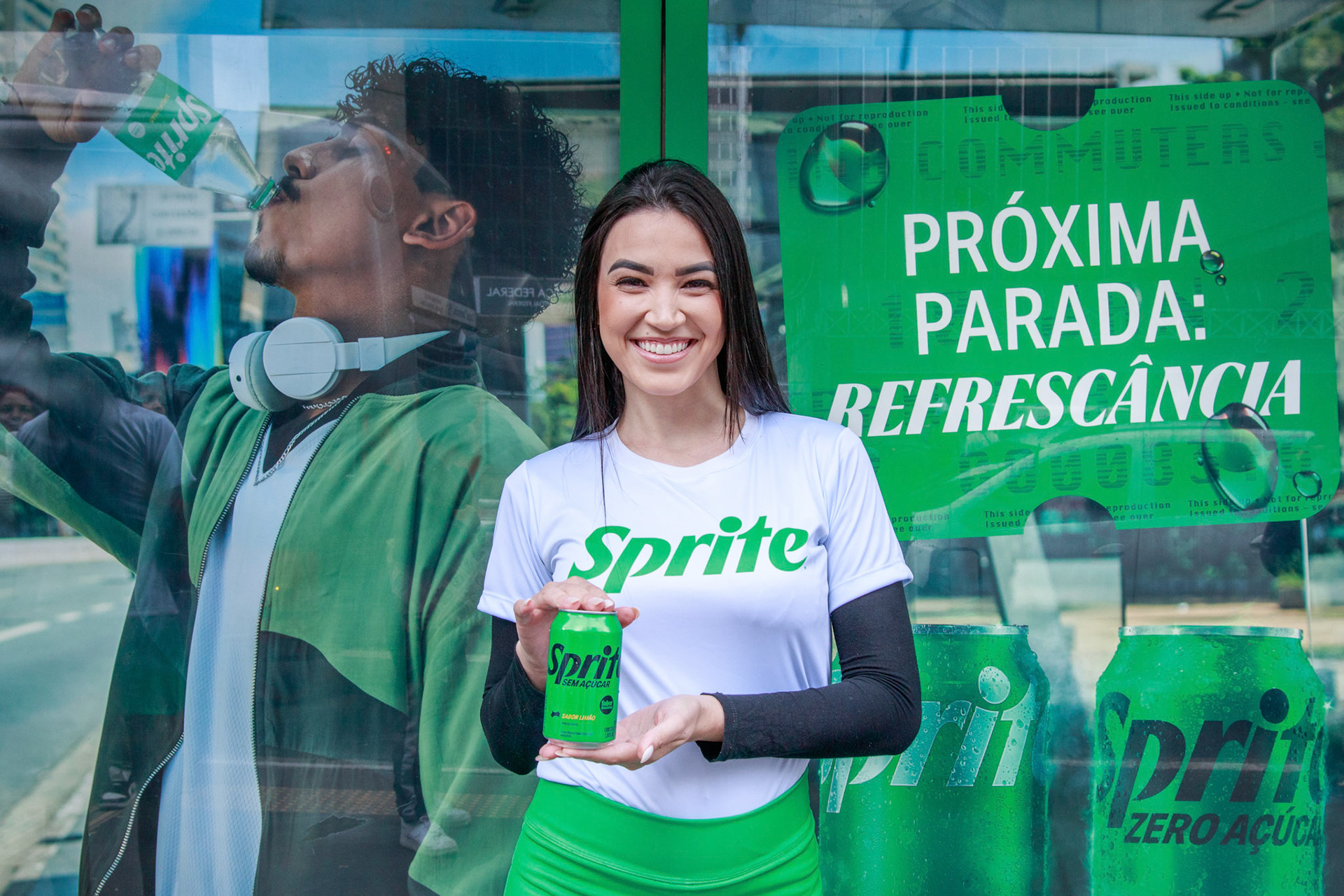 Ação de sampling  e ativação "o Grito" de Sprite na Av. Paulista 1354