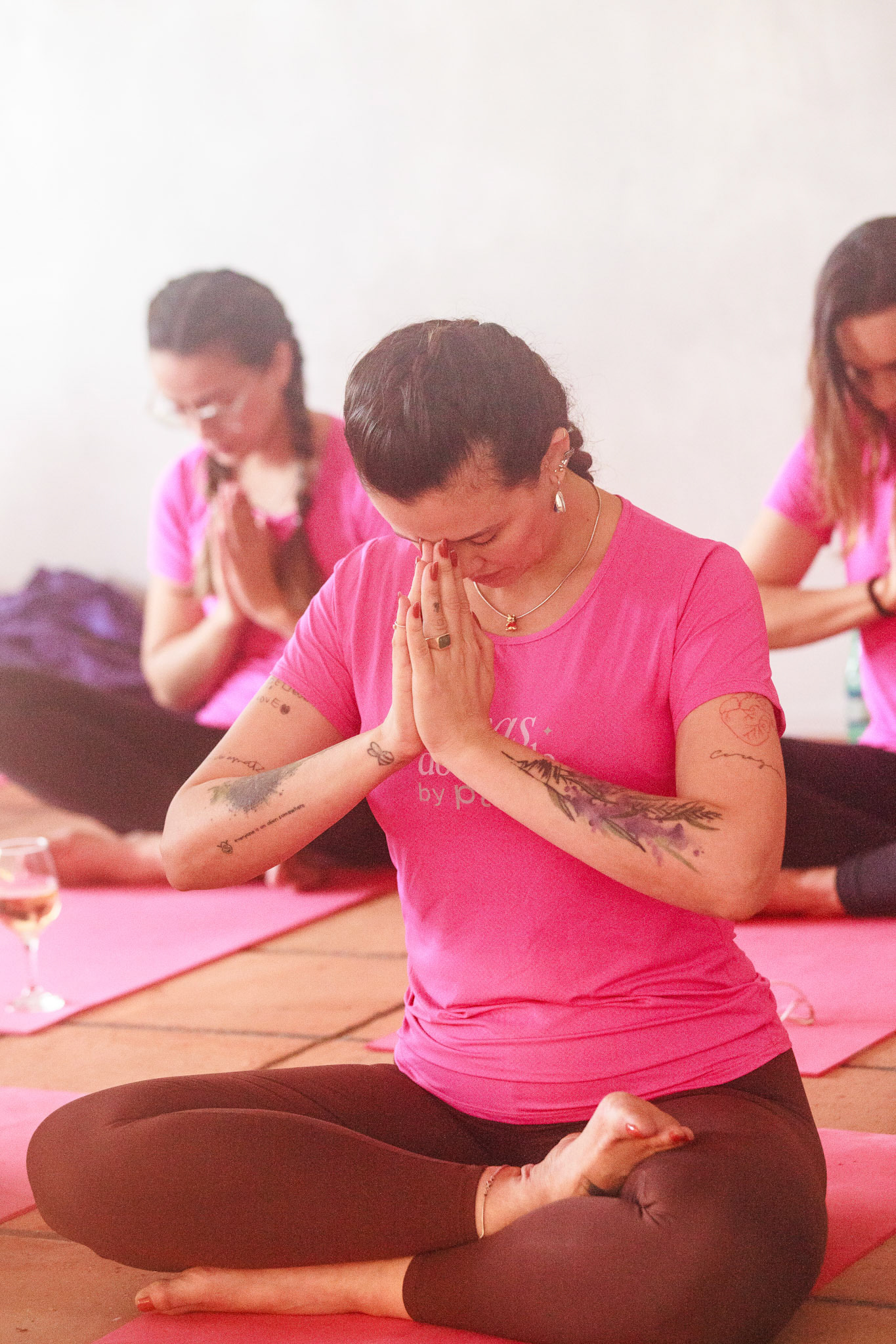 Evento Yoga Wine organizado pelas Donas do Mundo