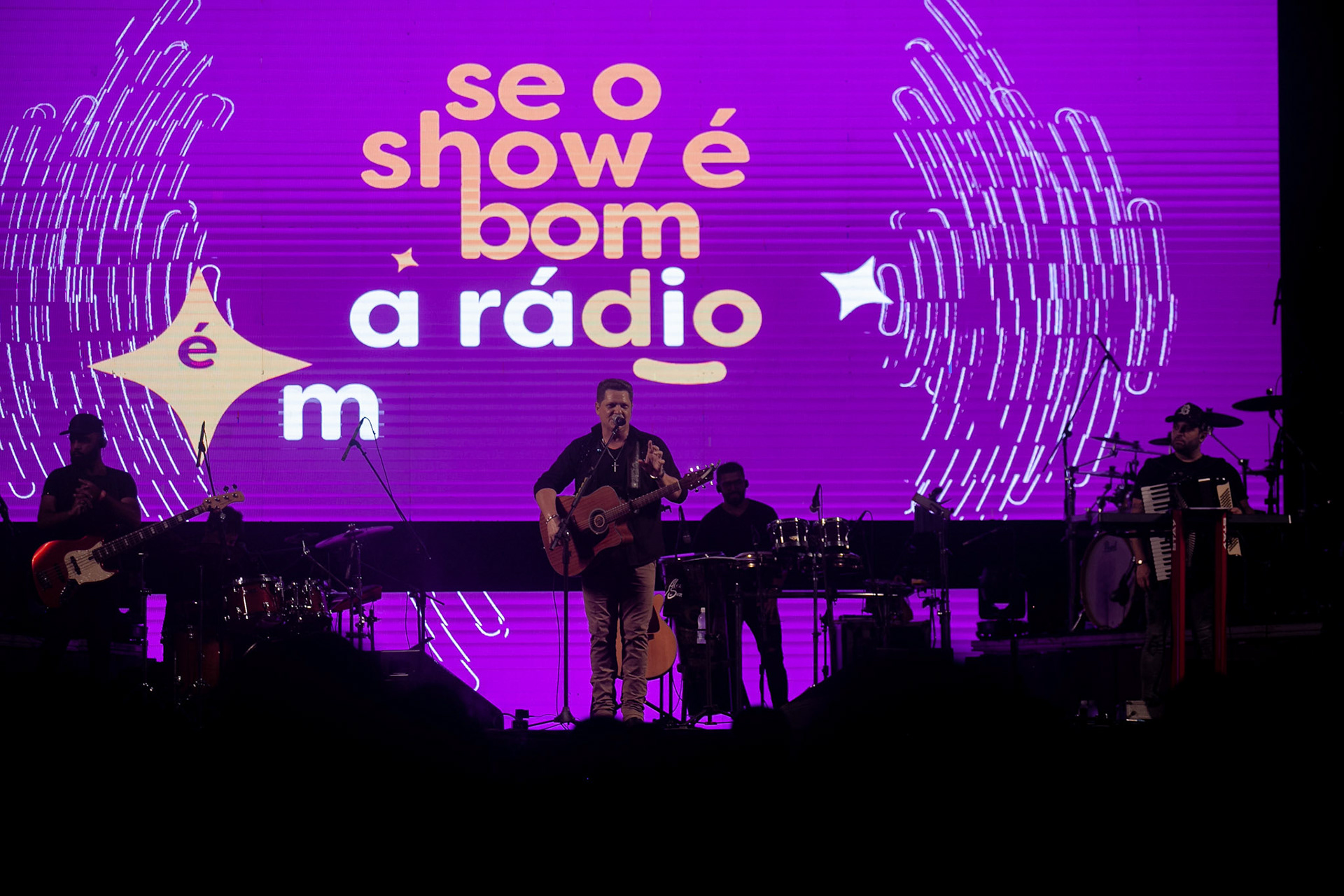 Apresentação do Show Ana Castela, no Estanciância Alto da Serra, Realização e divulgação da rádio Massa Fm, patriocinio Fisk