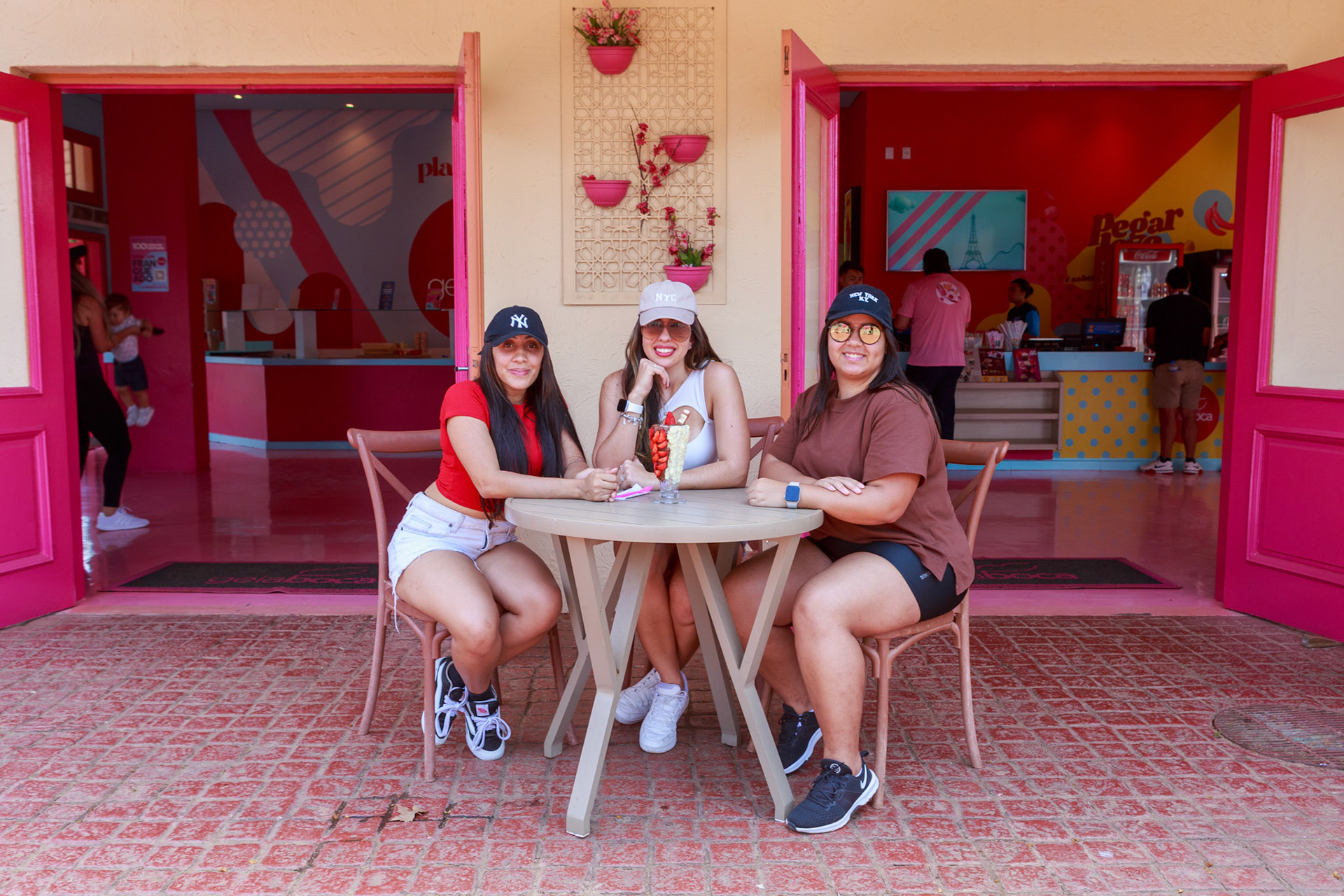 Ação promocional Gelaboca Day no Hopi Hari, durante a temporada de apresentaçoões de Circo dos Horres: A Horigem
