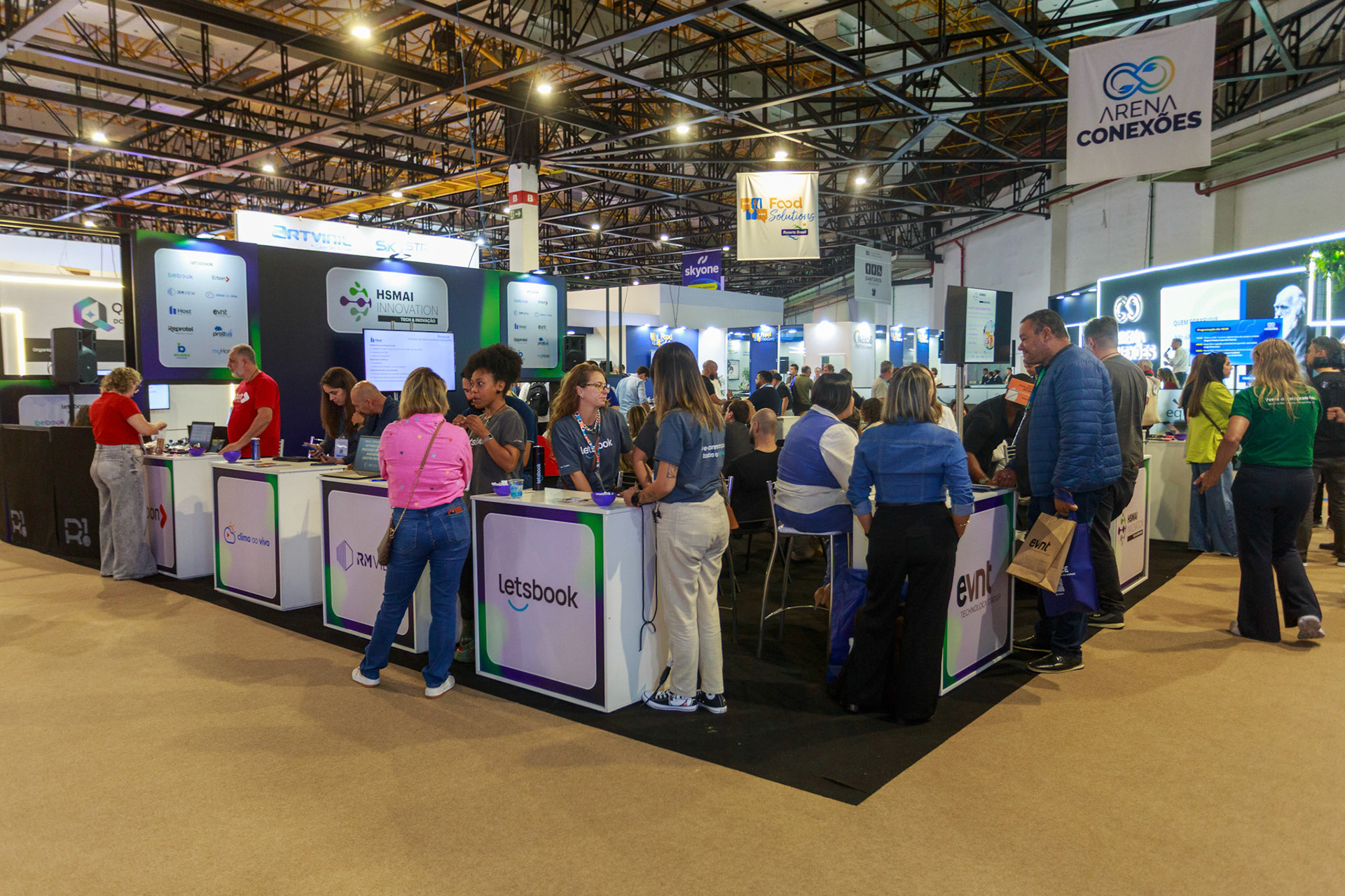 Fotos ambientes estande HSMAI na feira Equipotel 2025