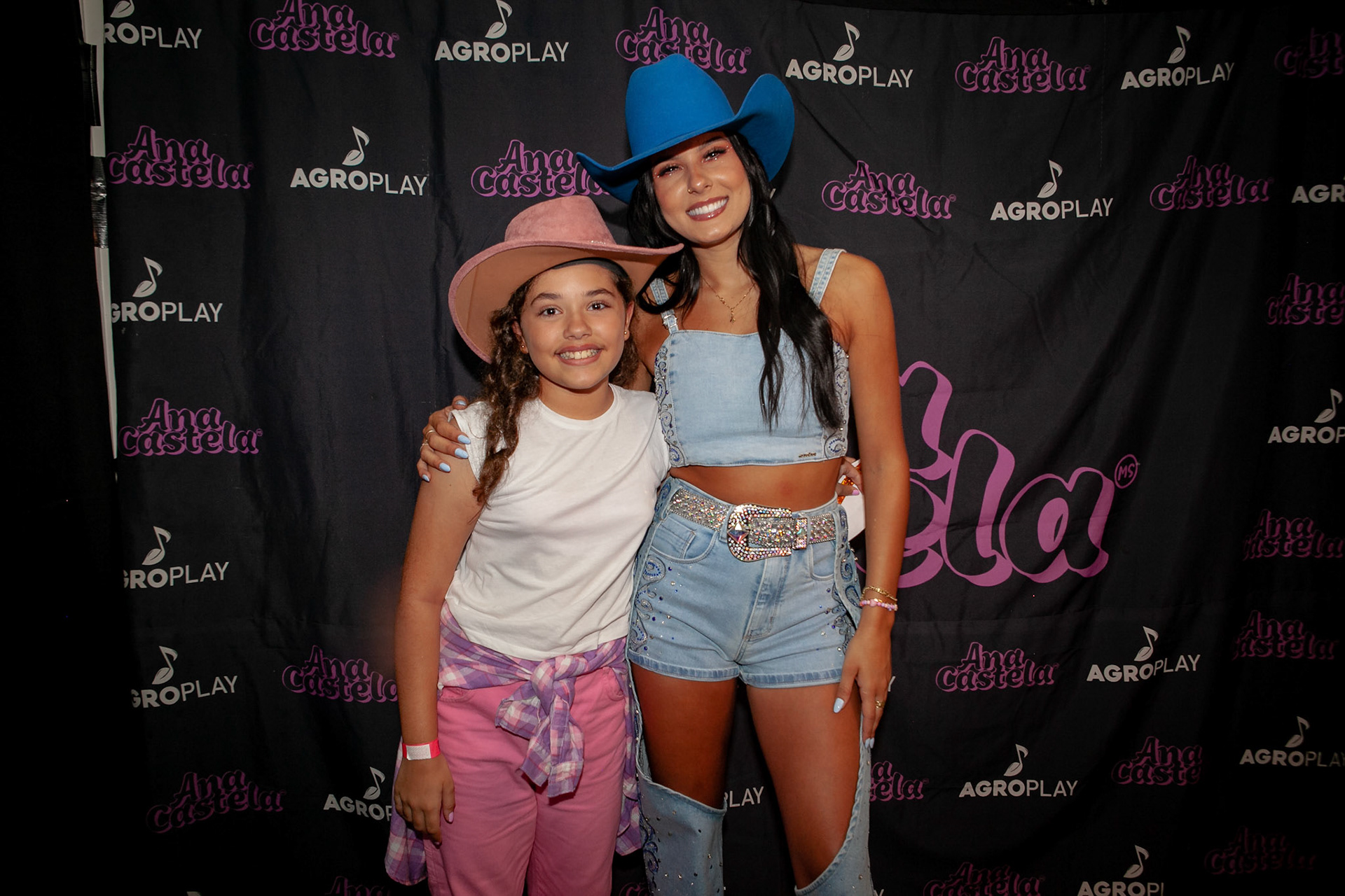 Apresentação do Show Ana Castela, no Estanciância Alto da Serra, Realização e divulgação da rádio Massa Fm, patriocinio Fisk