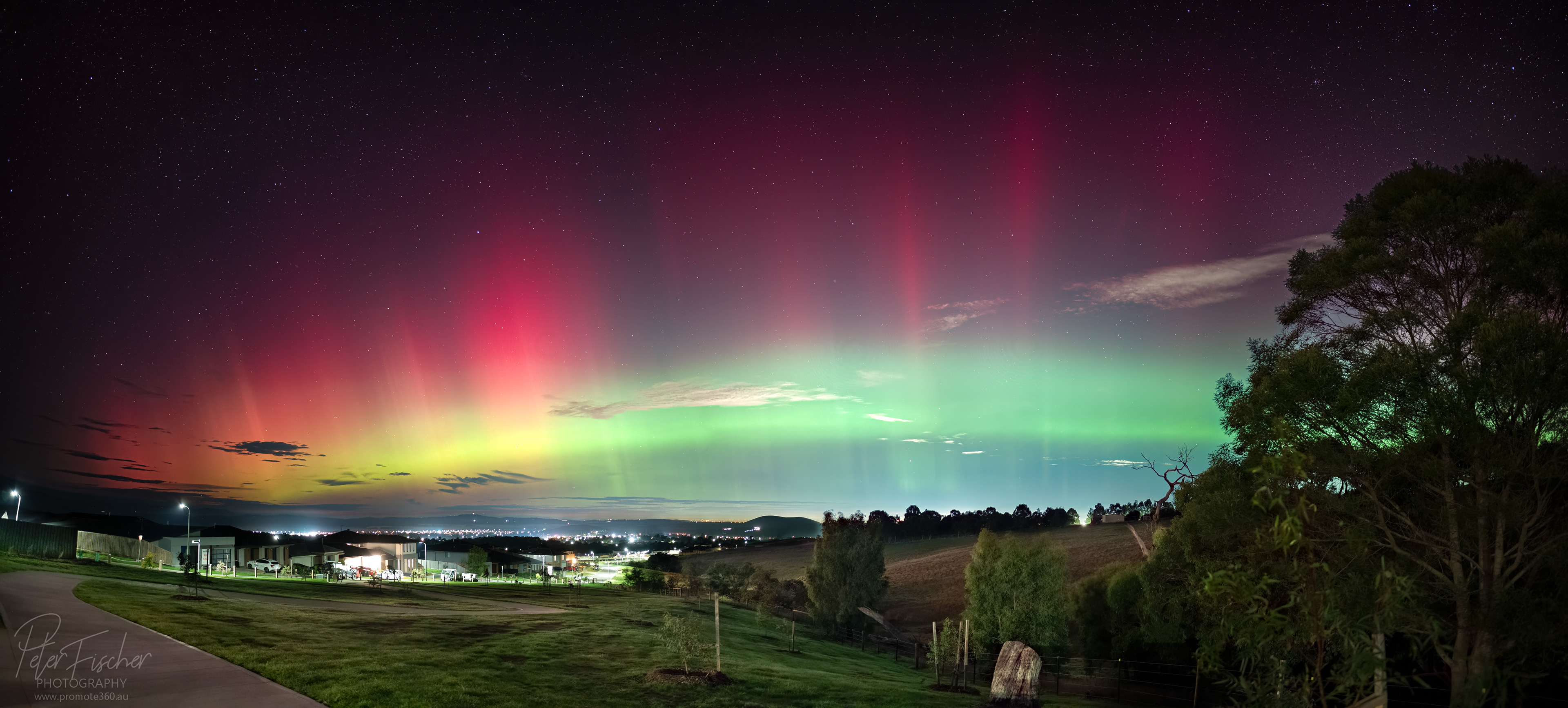 Aurora Australis lighting up our Saturday night over Wallan, Victoria, Australia