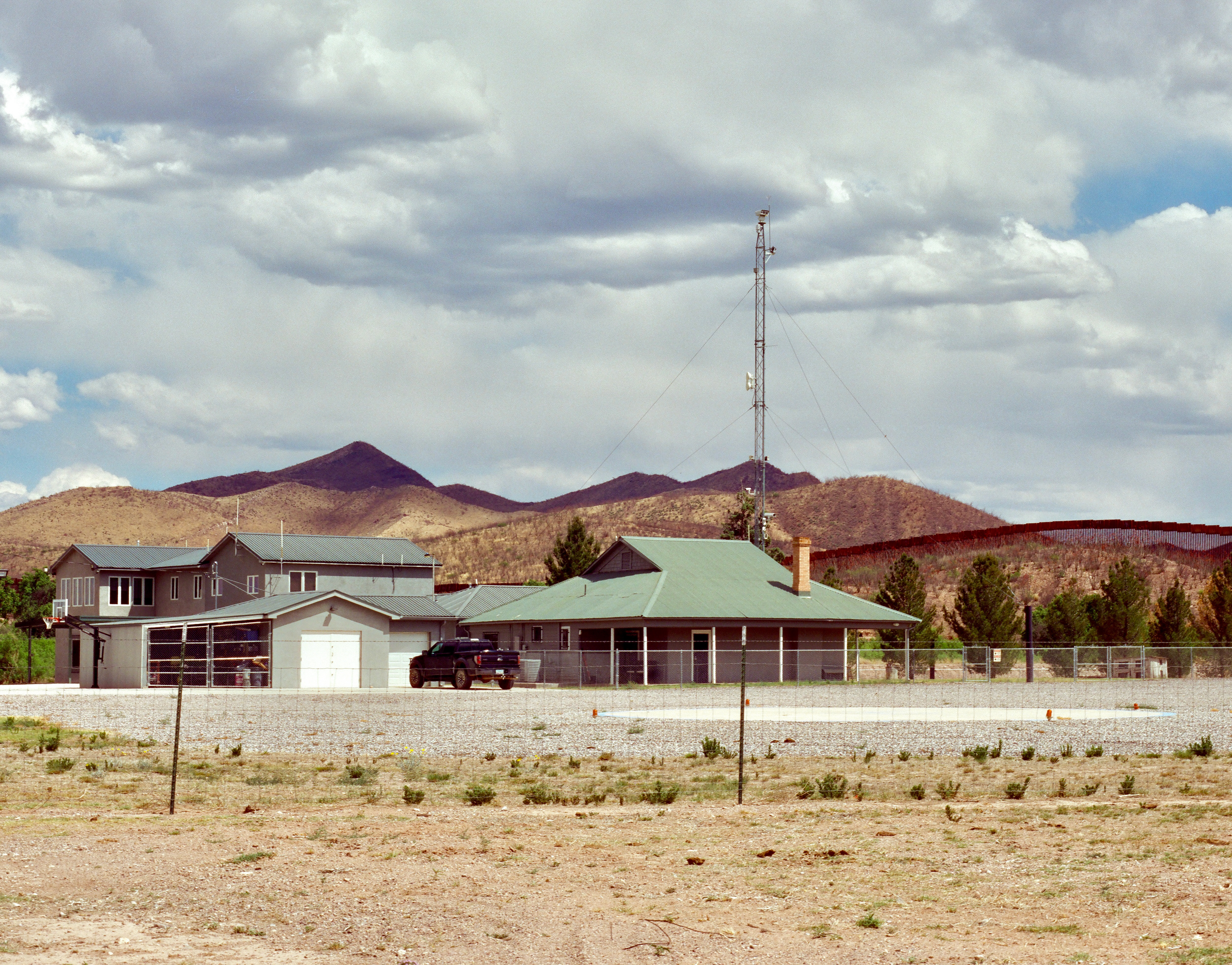 Howard Buffet's second Arizona border ranch