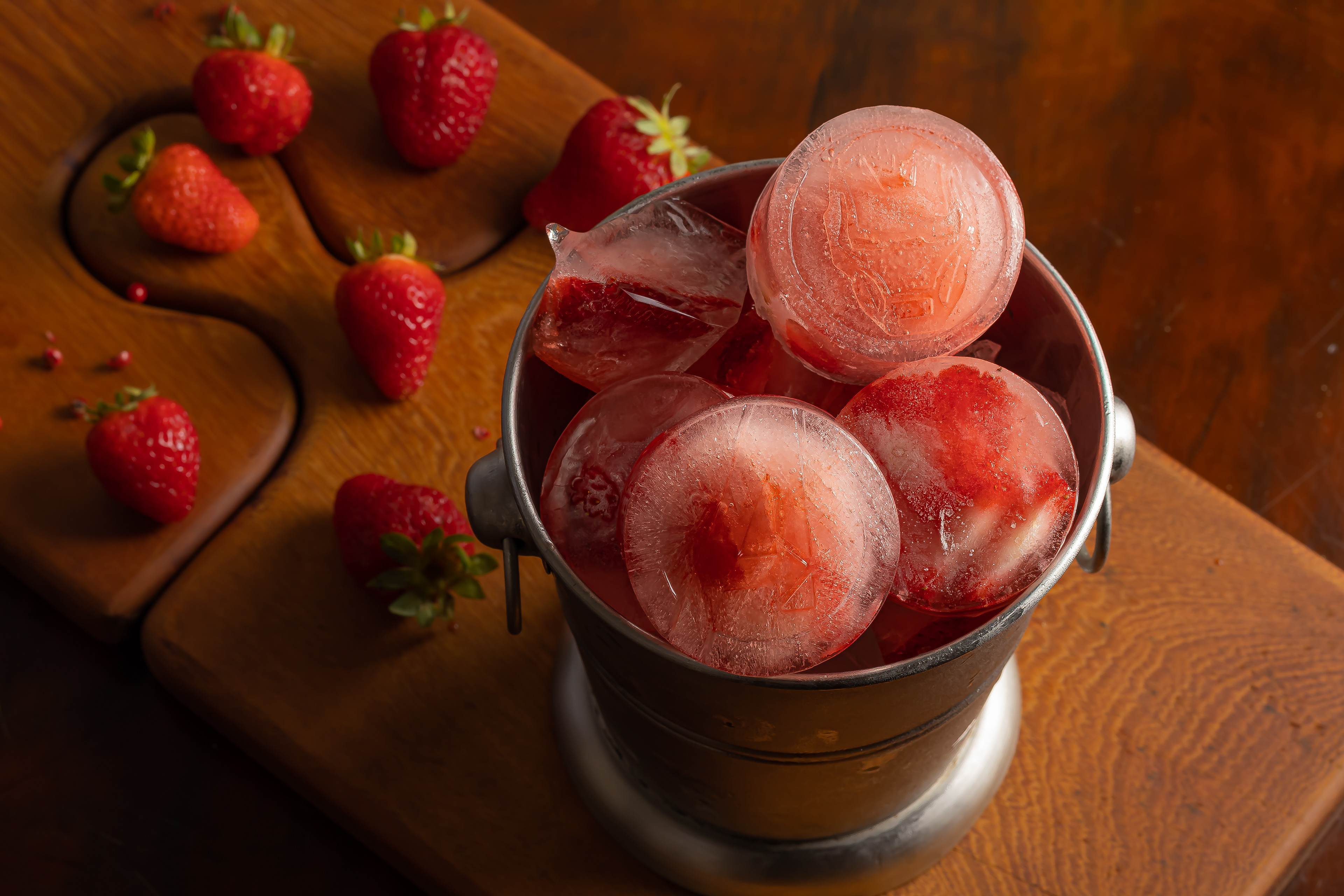 Foto de balde com gelos personalizados., vista de cima