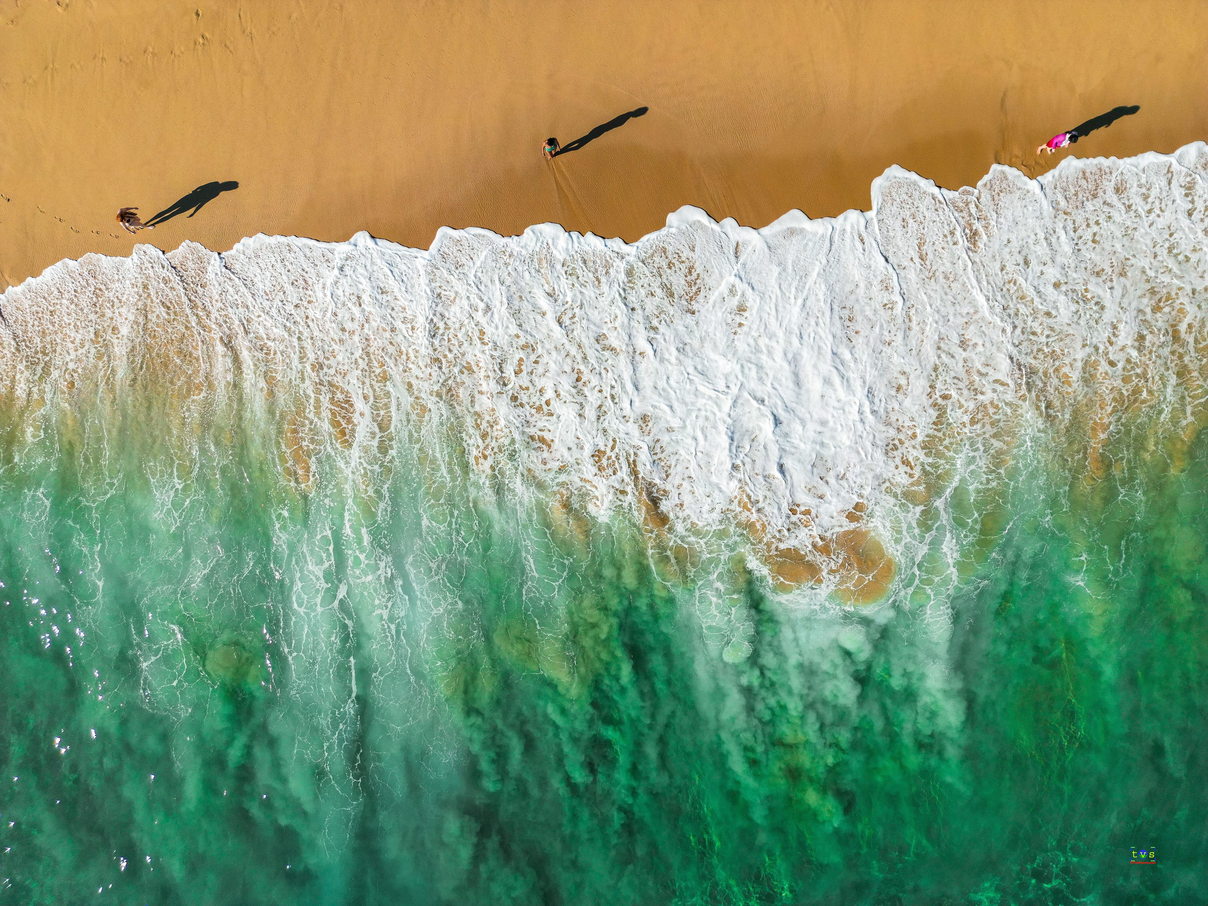 Ocean stretching itself as waves!!!