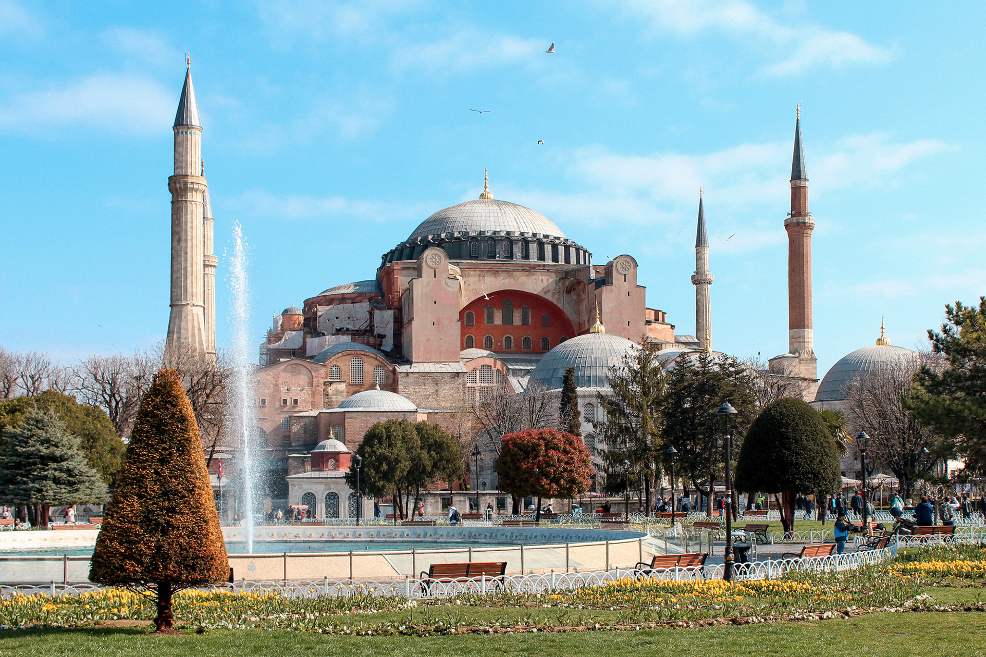 Hagia Sophia - Istanbul, Turkey © Fotis Providas