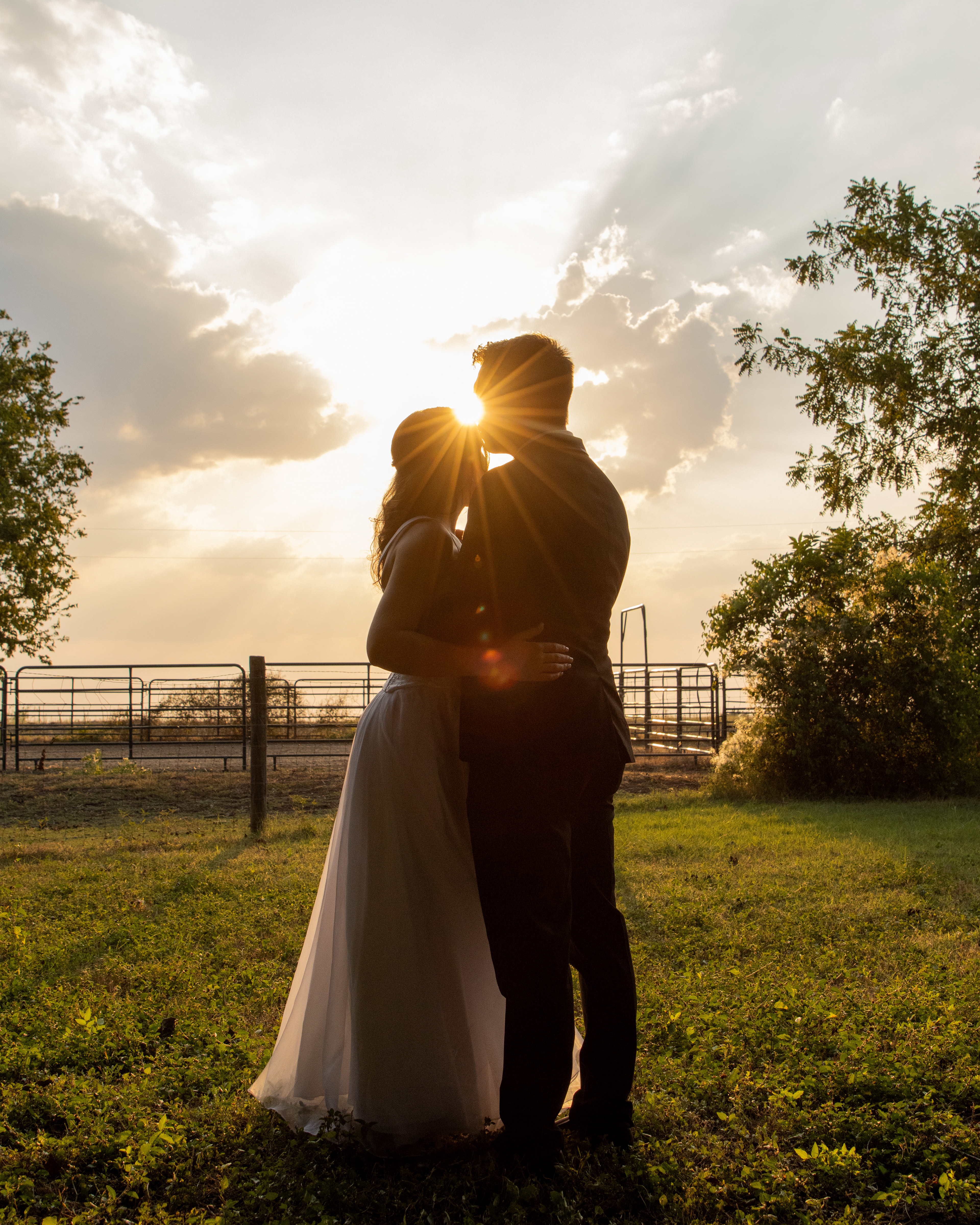 Samuel and Zoey Wells bride and groom session, Reedville, Texas.