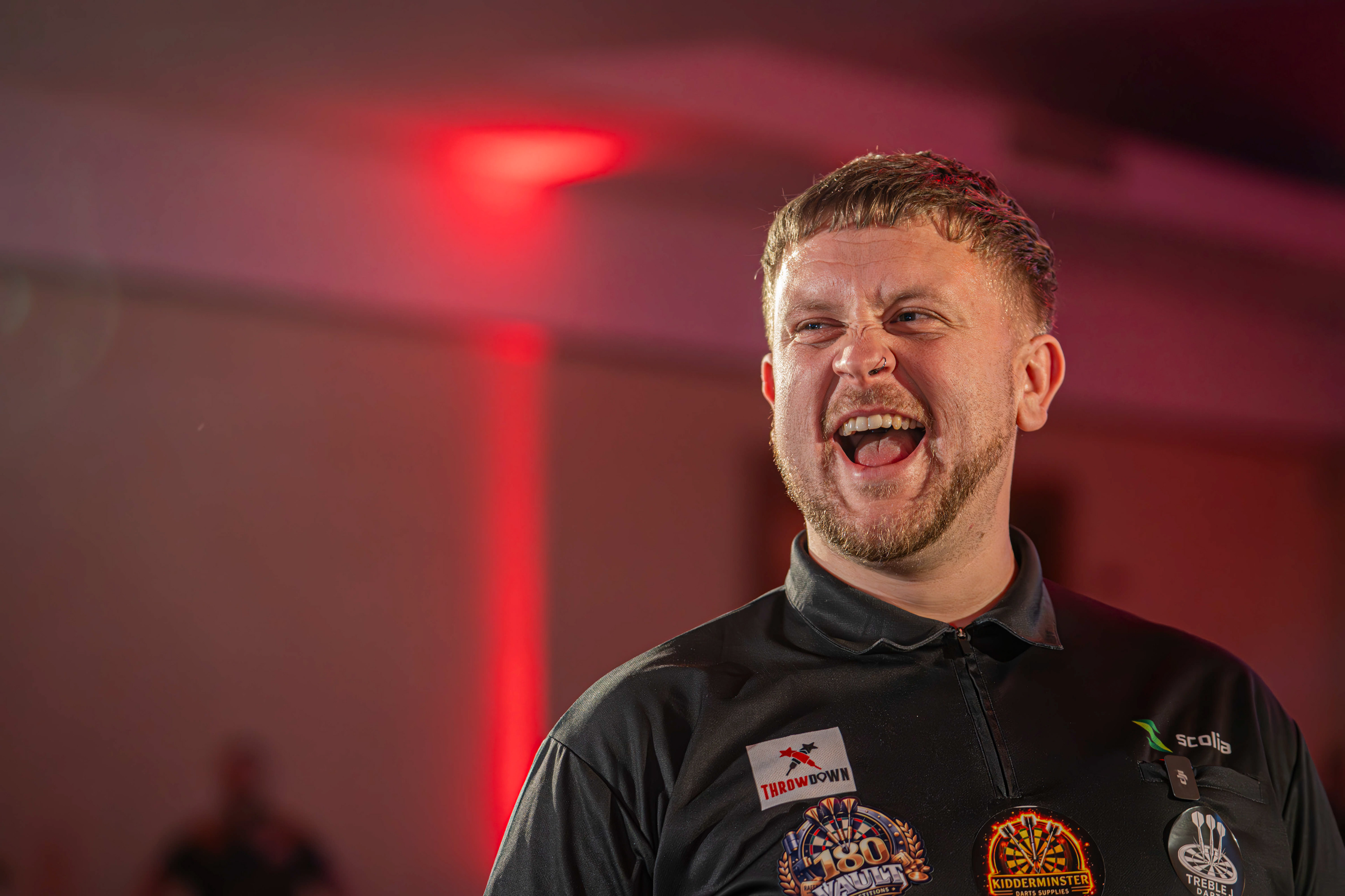 Tiktok star Big Lez laughing as he is warming up to play against Damon Heta at the Copthorne Hotel, Brierley Hill. 27/03/26