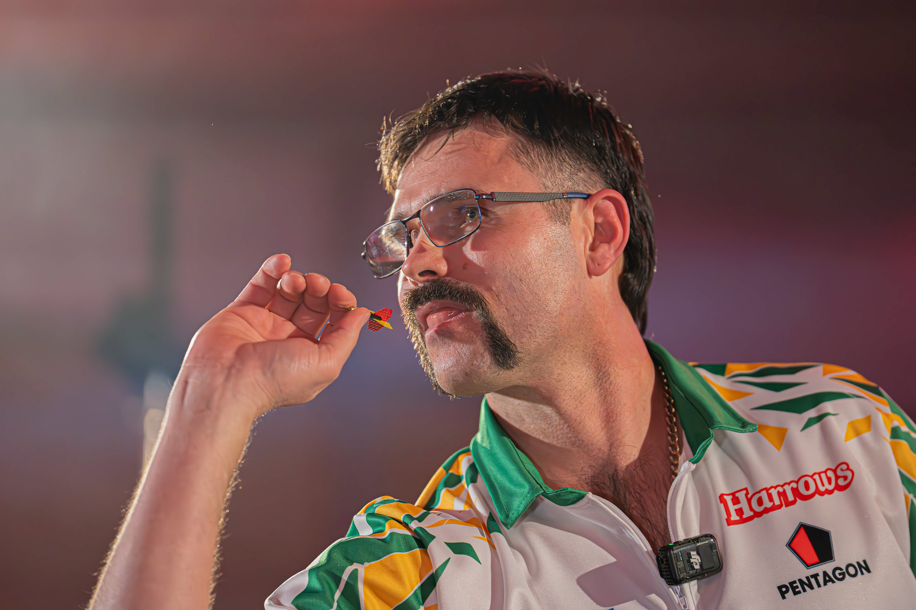 Damon Heta using 'The World's Smallest Darts' in the final few throws of the game against JRDarts at the Copthorne Hotel, Brierley Hill. 27/03/26