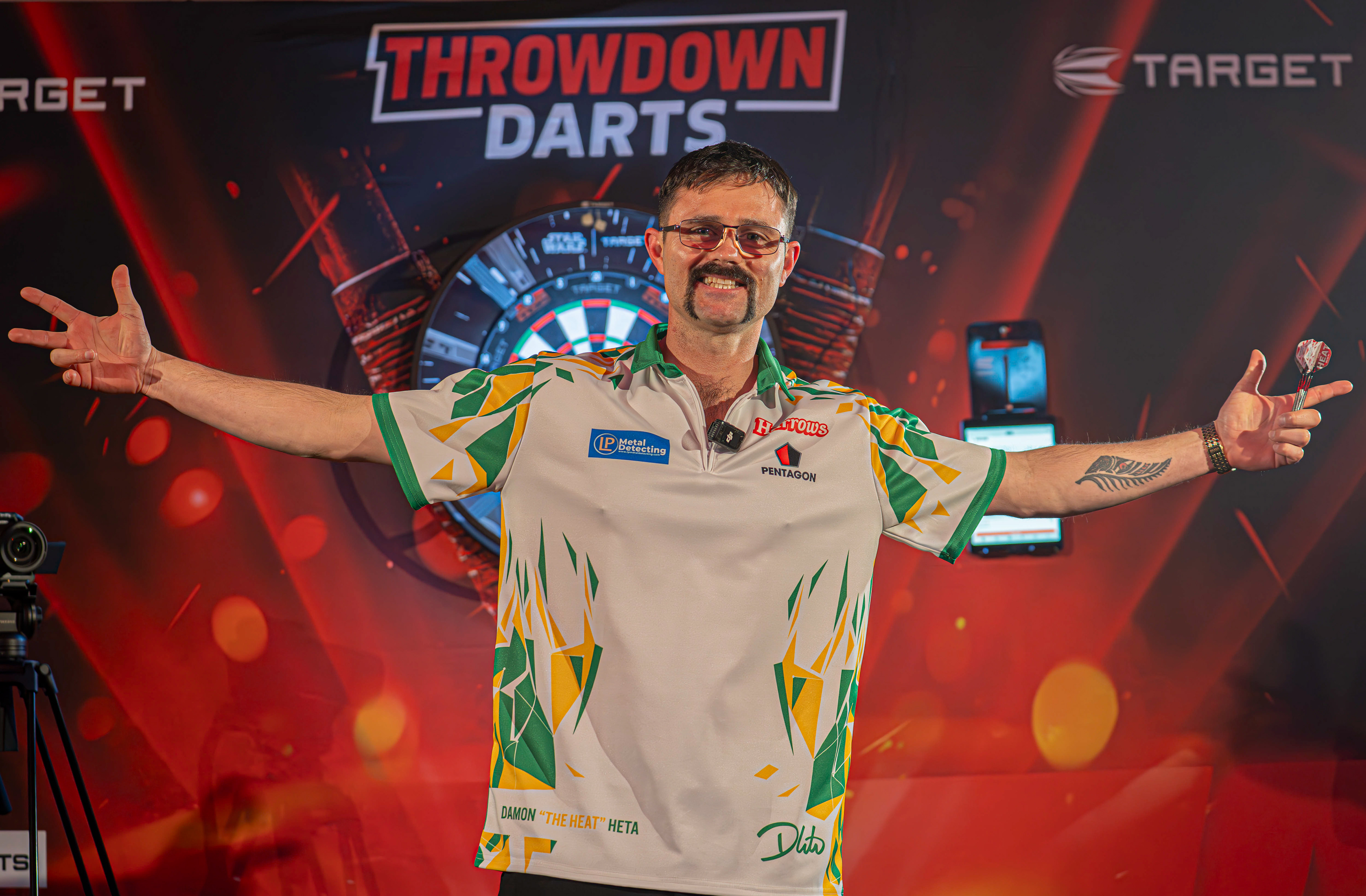 Damon Heta celebrates after beating Heyzy Darts comfortably at the Copthorne Hotel, Brierley Hill. 27/03/26 