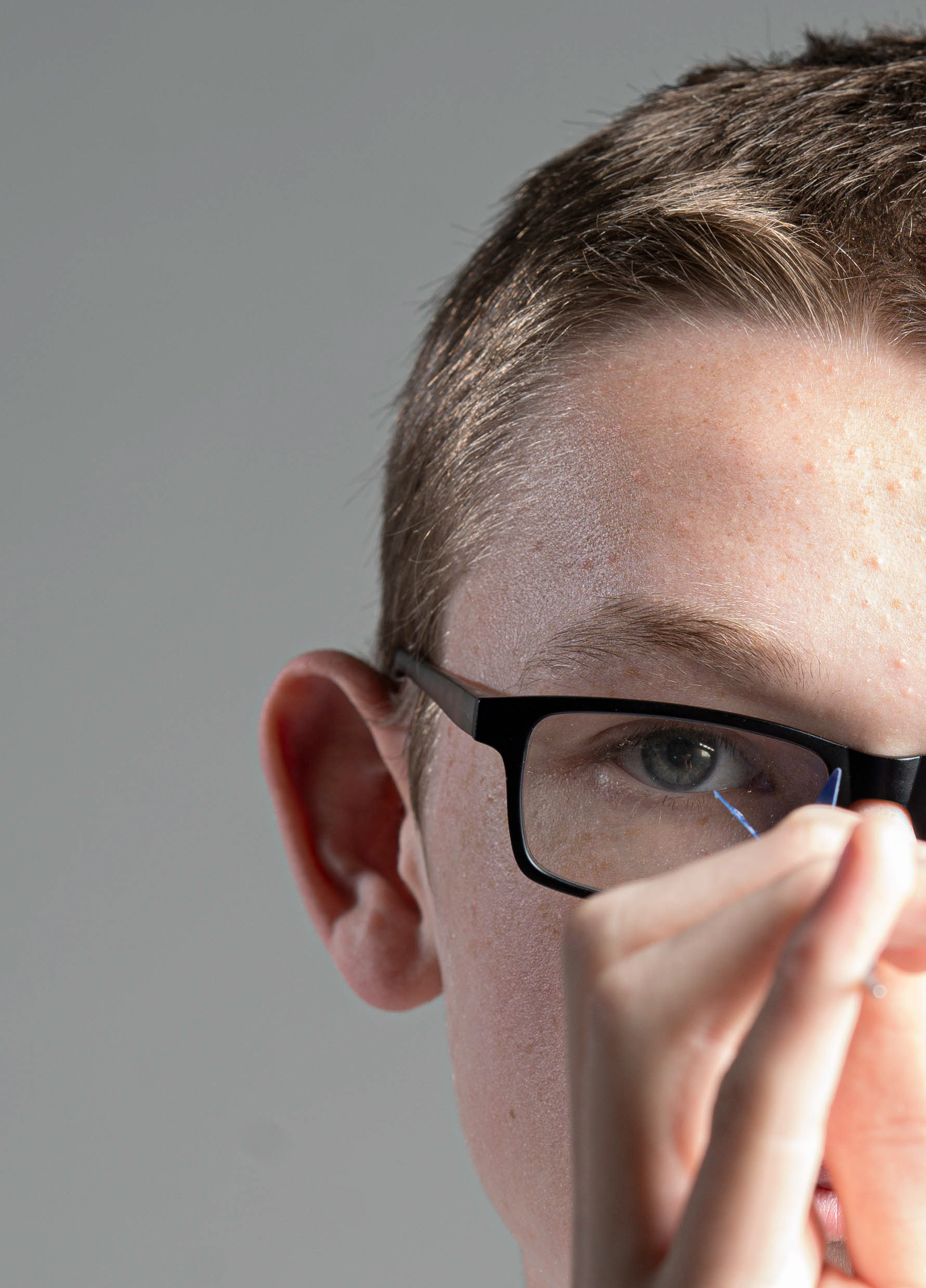 A close up of 15-year-old darting wonderkid, Jack Nankervis, in Studio 3 at Falmouth University. 14th April 2026