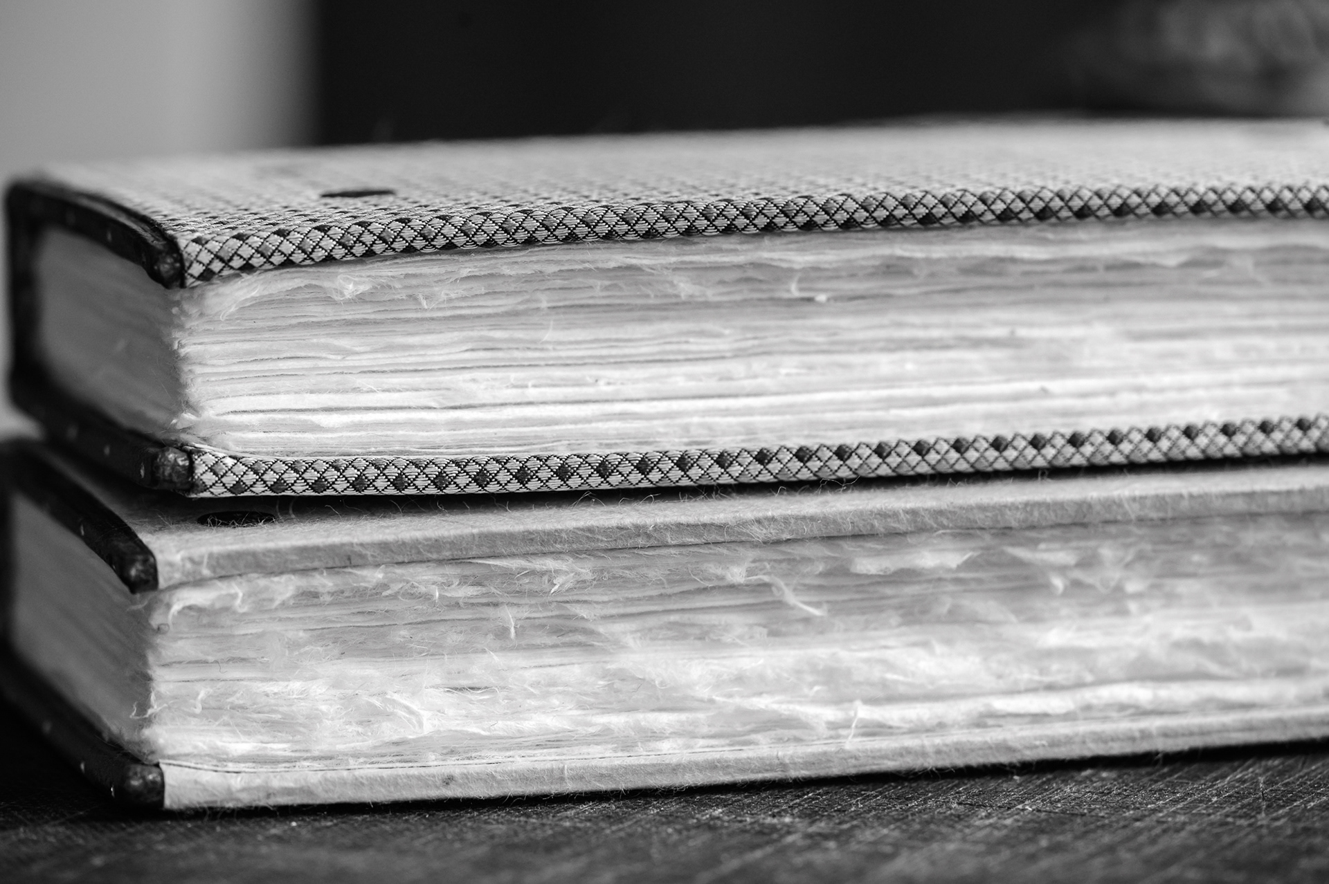 Exhibition books made with hanji paper (traditional Korean paper), a result of the Jindu Artisans Residency in South Korea, 2021