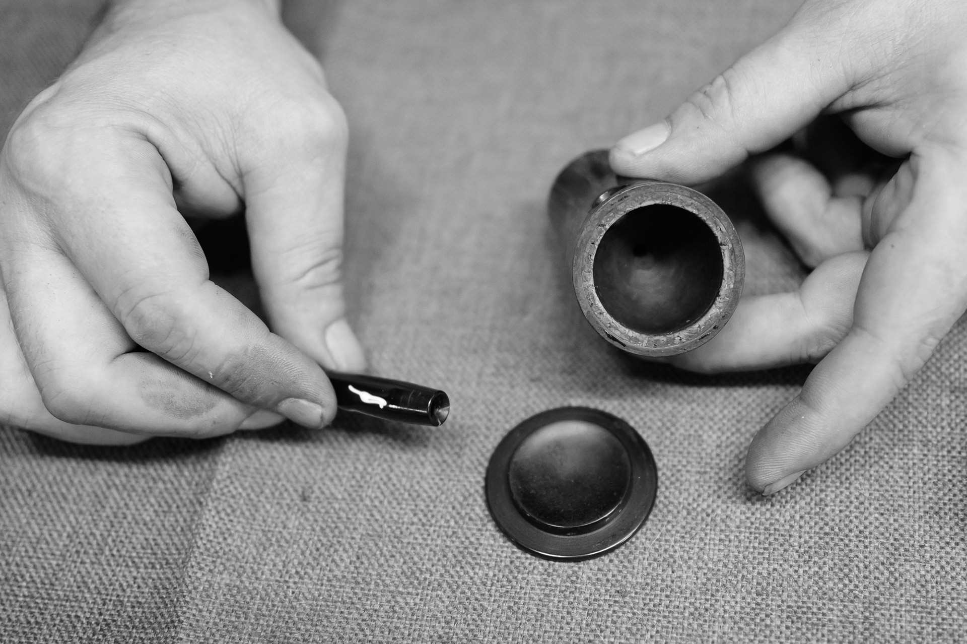 Opening of the second cooling chamber (reverse calabash)