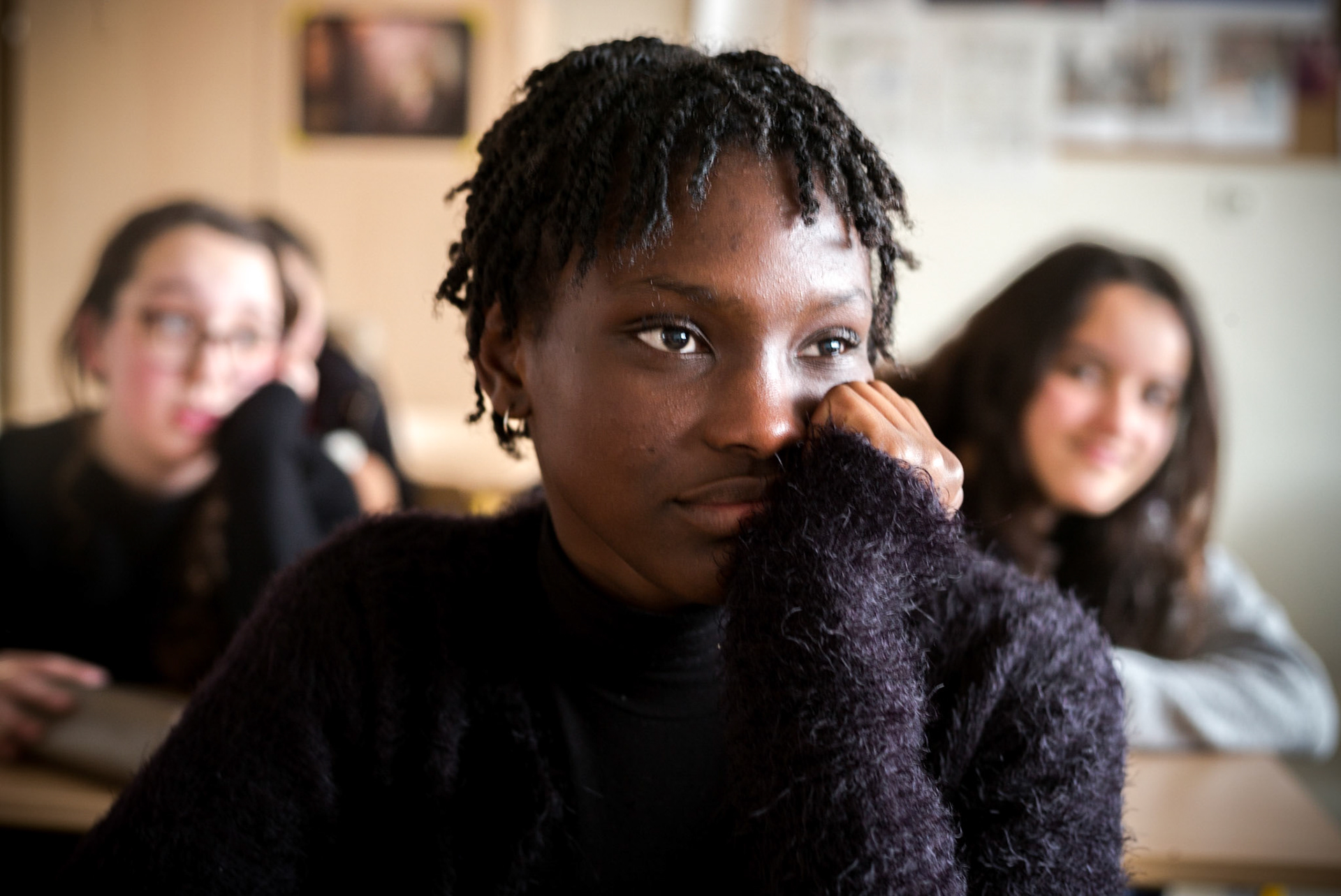 Mondésir, élève africaine au collège de Noisy-le-Sec. Projet CAC avec le département du 93.