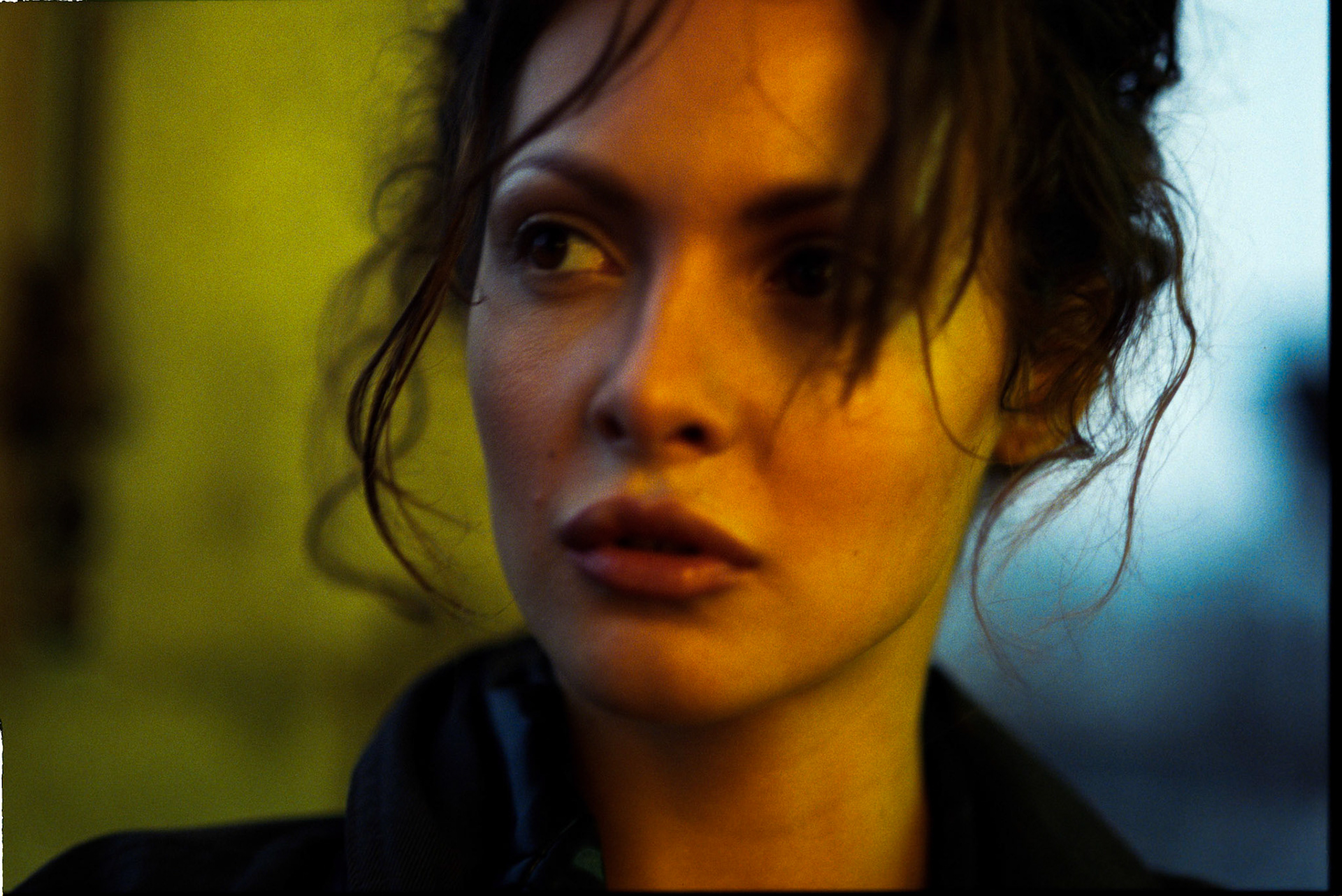 Première série de mode, réalisée le 18 mars 1999. Modèle : Arleta (New Madison), Boitier Nikon F5 et optique 85 mm 1,8 AF. Film Kodak Vision 5279 (500T).