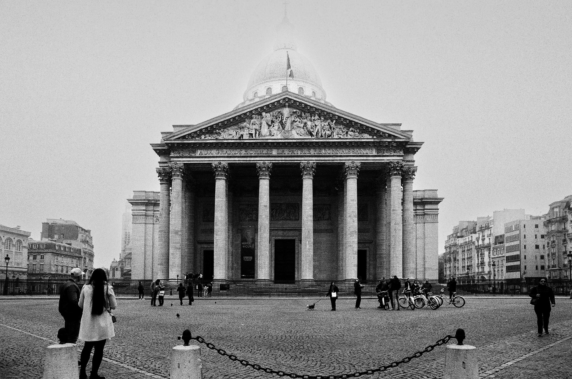 Le Panthéon dans le brouillard, le jeudi 26 octobre 2017. 