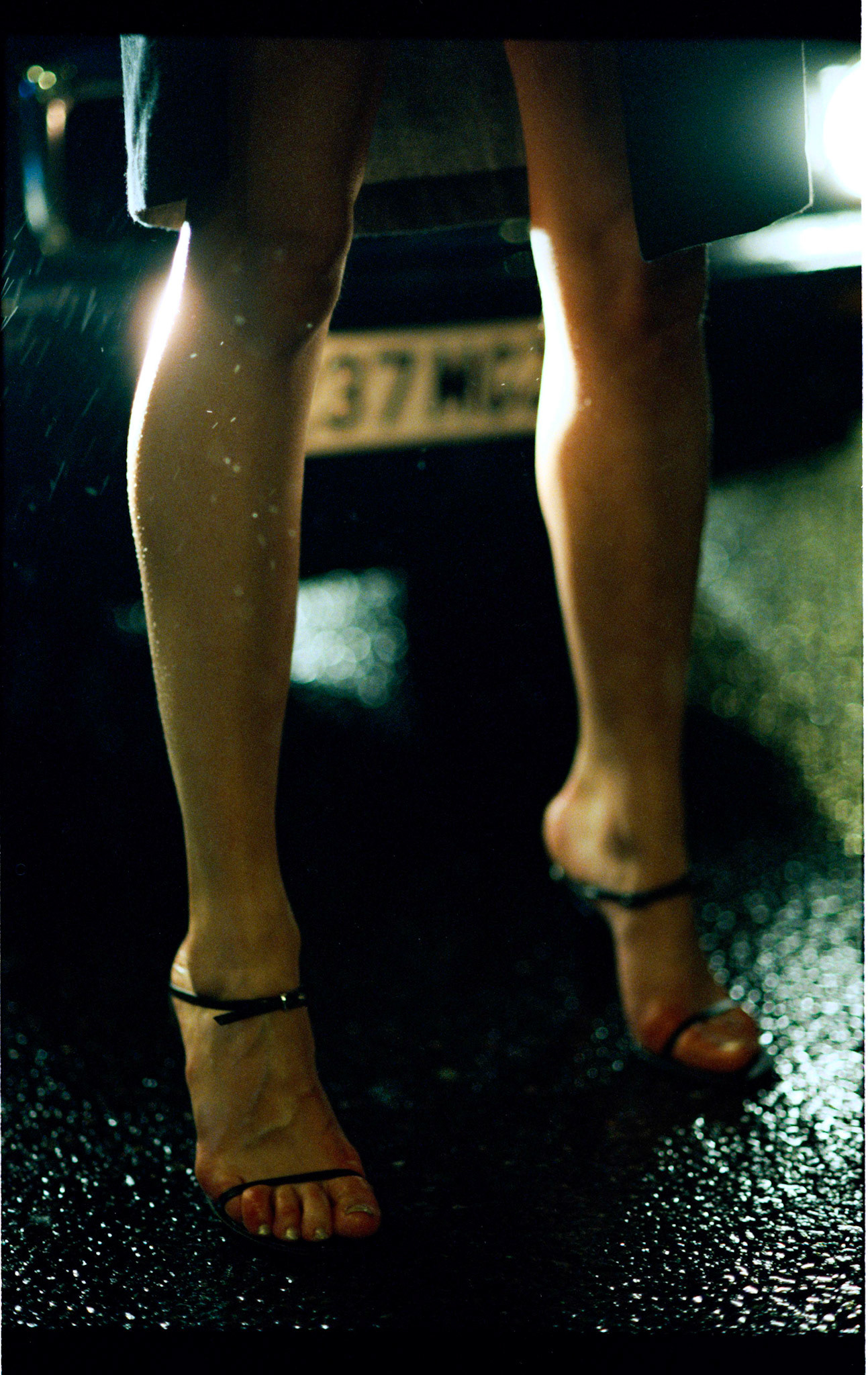 Première série de mode, réalisée le 18 mars 1999. Modèle : Arleta (New Madison), Boitier Nikon F5 et optique 85 mm 1,8 AF. Film Kodak Vision 5279 (500T).