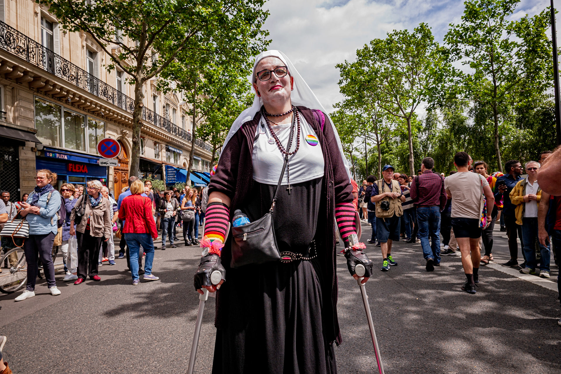 Marche des fiertés 2016 : Les Sœurs de la Perpétuelle Indulgence — Couvent de Paris ; (Photographies également réalisées en argentique noir et blanc au Leica M7).