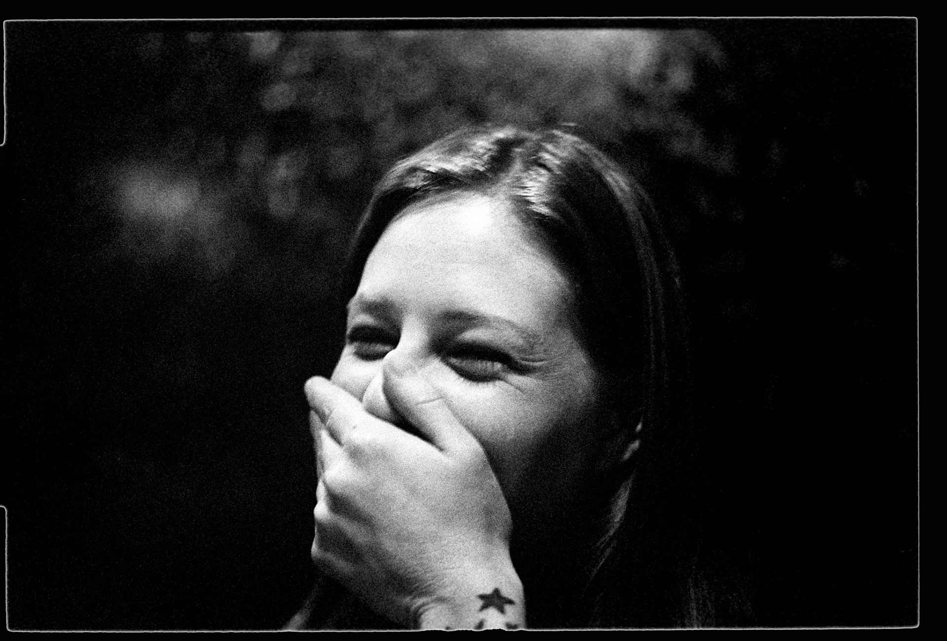 La fête d’ Anniversaire de Rosemary Bartilla dans un bar du 11e arrondissement, en novembre 2009. Rosemary était mannequin chez Metropolitan, elle a été ma muse pendant mes dix années de mode. 