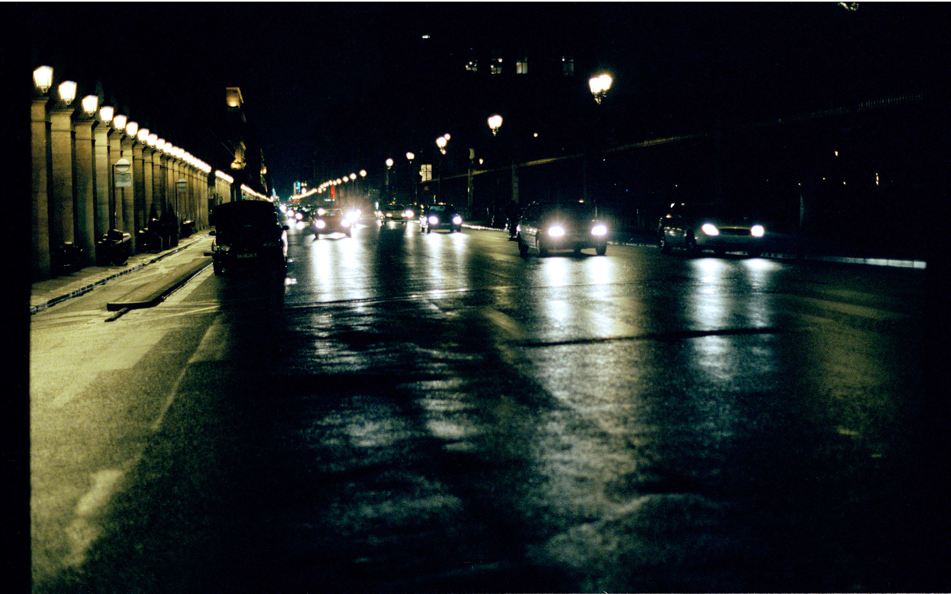 Première série de mode, réalisée le 18 mars 1999. Modèle : Arleta (New Madison), Boitier Nikon F5 et optique 85 mm 1,8 AF. Film Kodak Vision 5279 (500T).