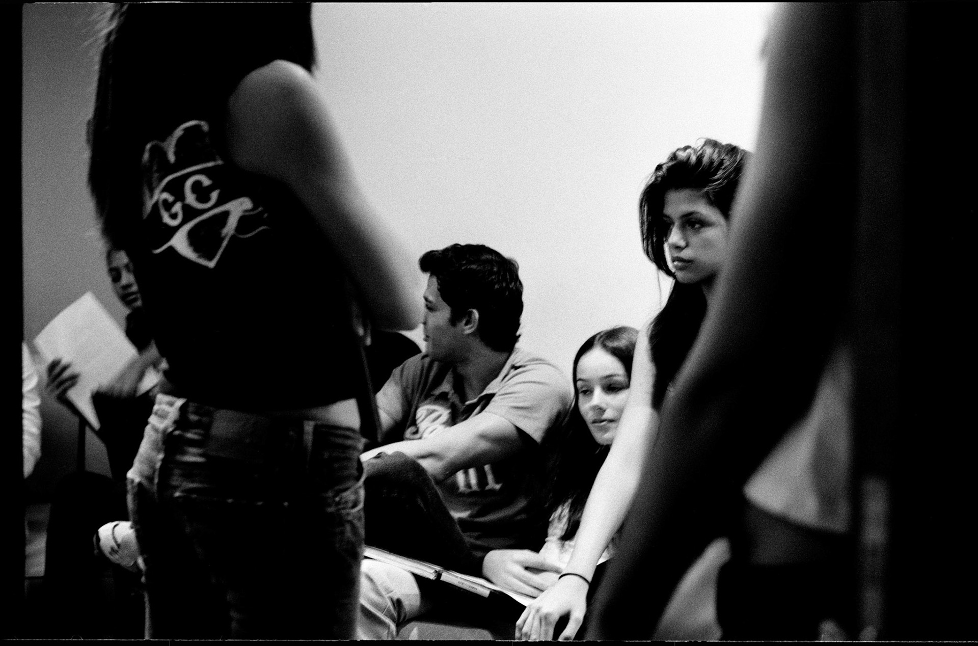 Gabriela, 14, is waiting in the line at Ming's. Sao Paulo, june 2008.