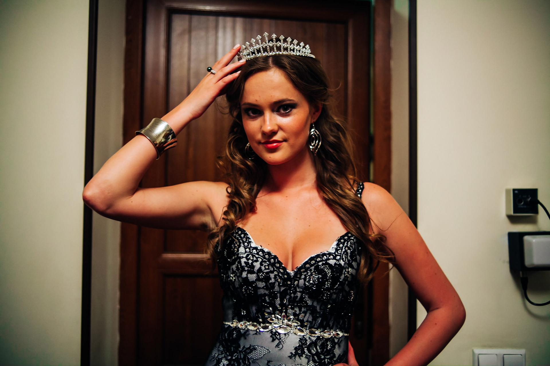 Former queen of the year in Yalta models contest. May 2010.A journey through the eyes of Frederic Leonard, a head hunter for "new faces", who scouts fresh young Eastern girls who are to become fashion models.