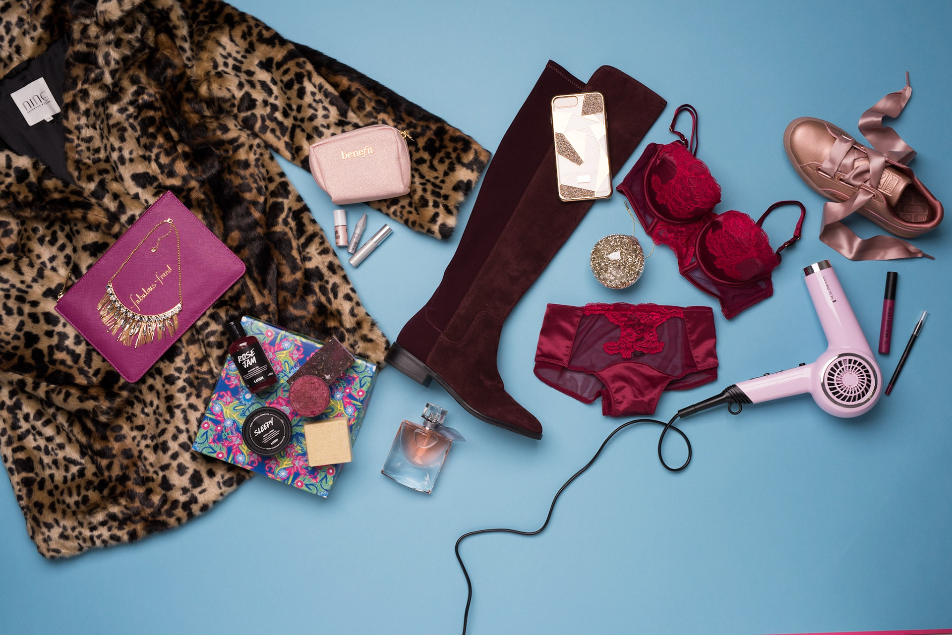Professional product shots that show off your products’ features and benefits.