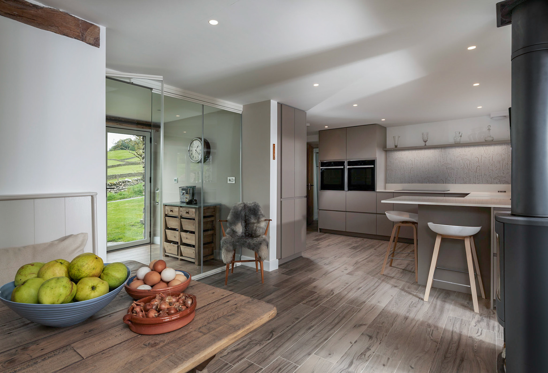 Open-Concept Dining Areas in Cumbrian Properties – Ideal for Entertaining in Style