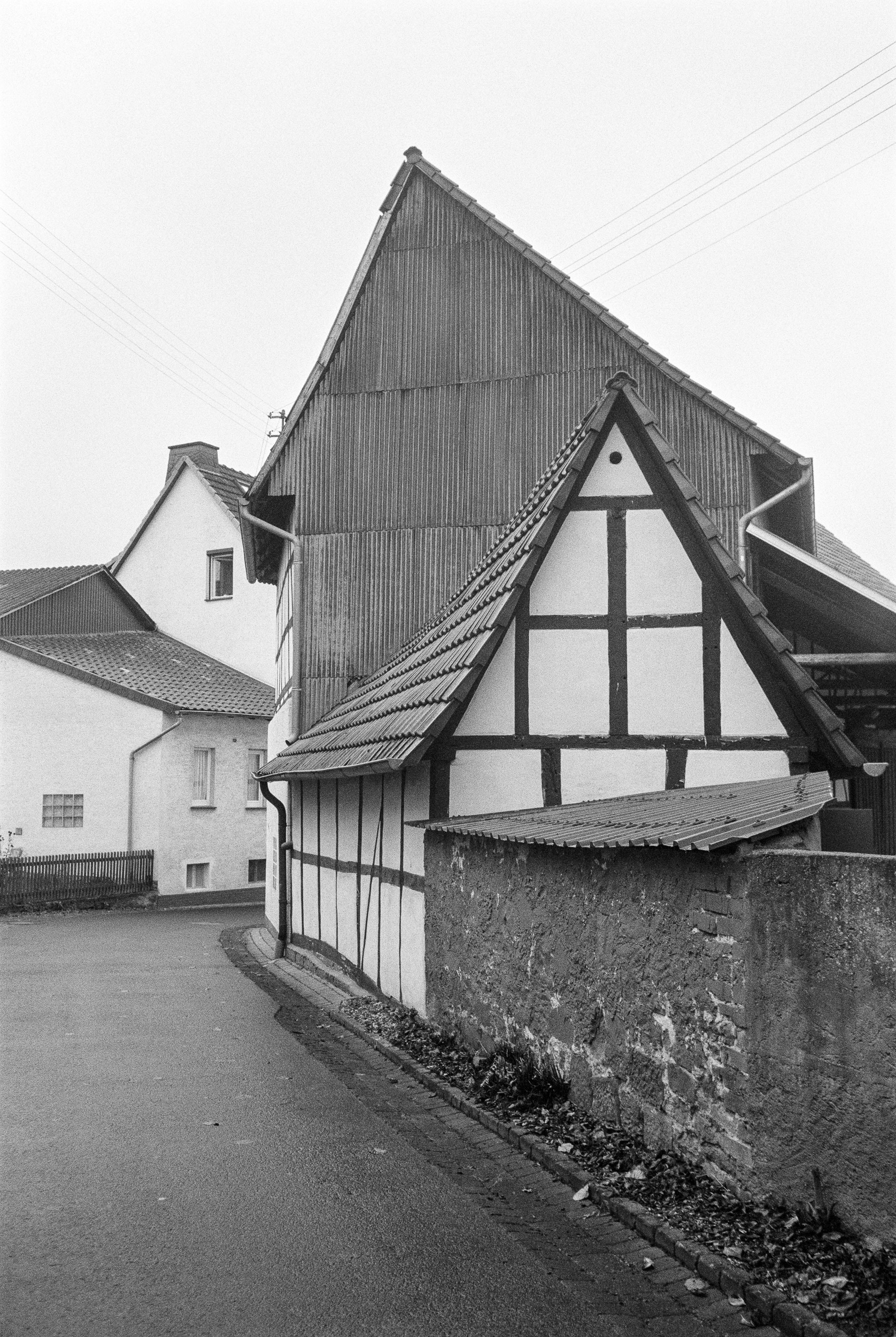 Nordhessisches Fachwerkhaus im Dorf