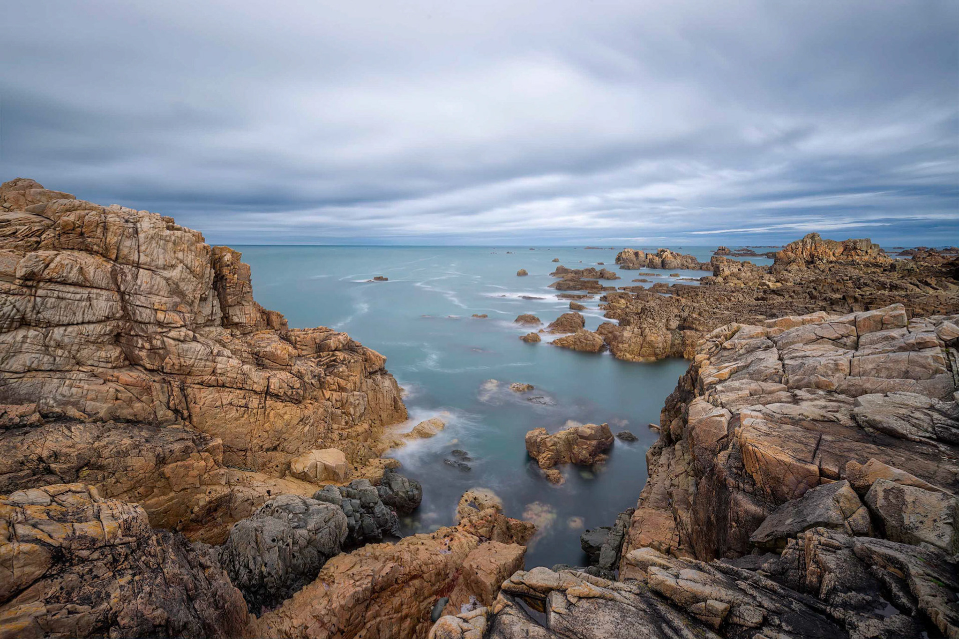 France, Plougrescant