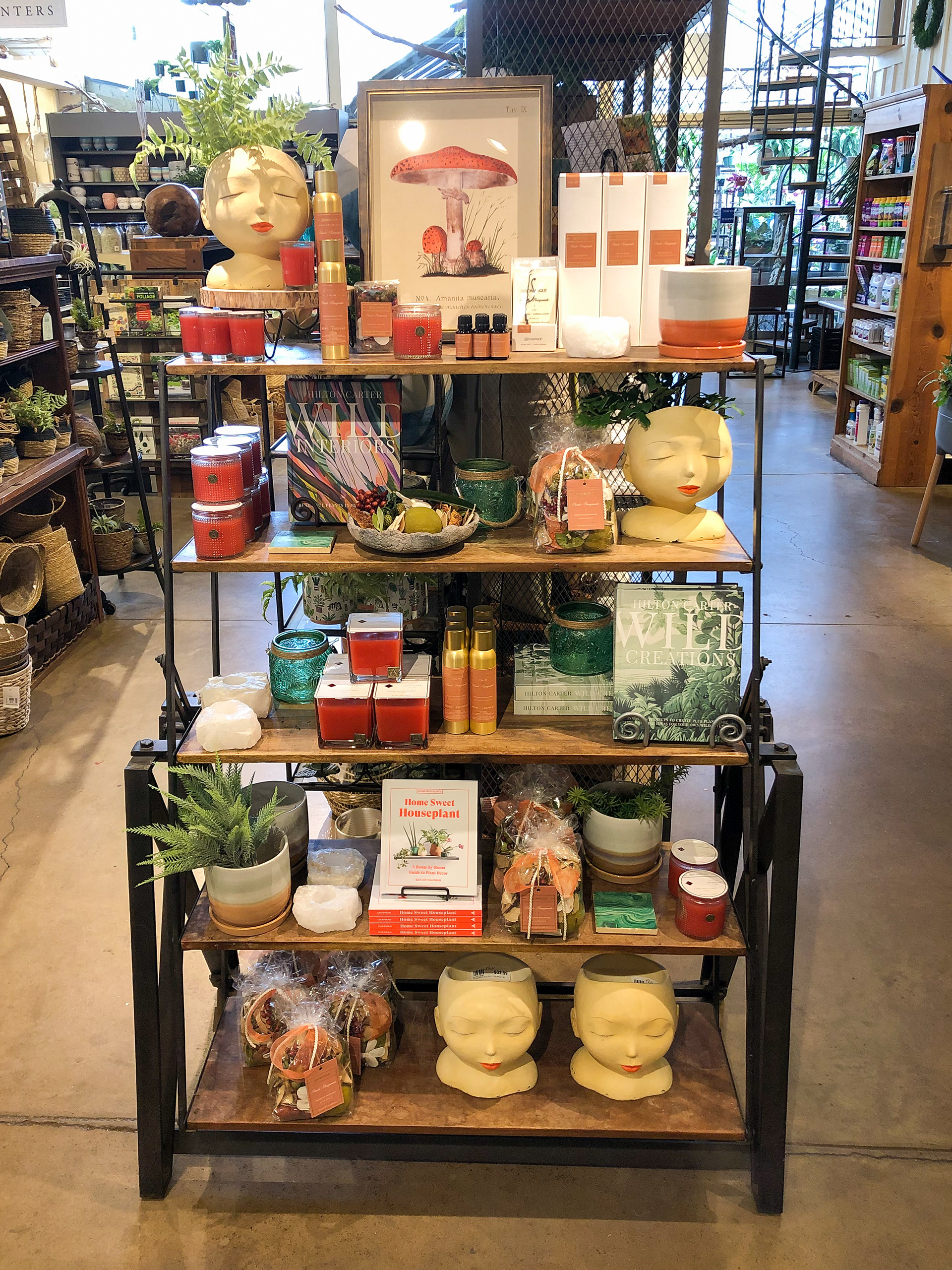 Home decor display for Chalet